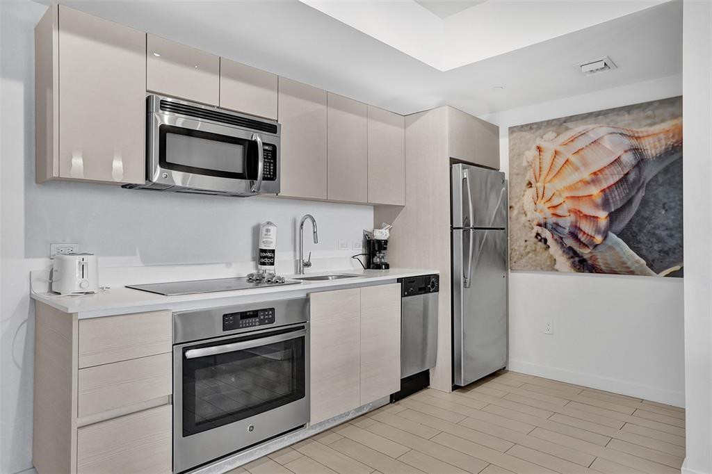 image Beachwalk Condominium18