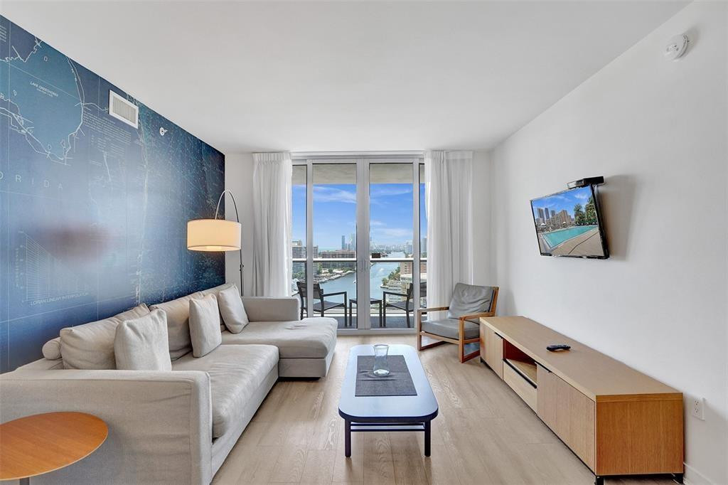 image Beachwalk Condominium21