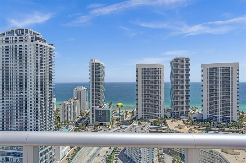 image Beachwalk Condominium7