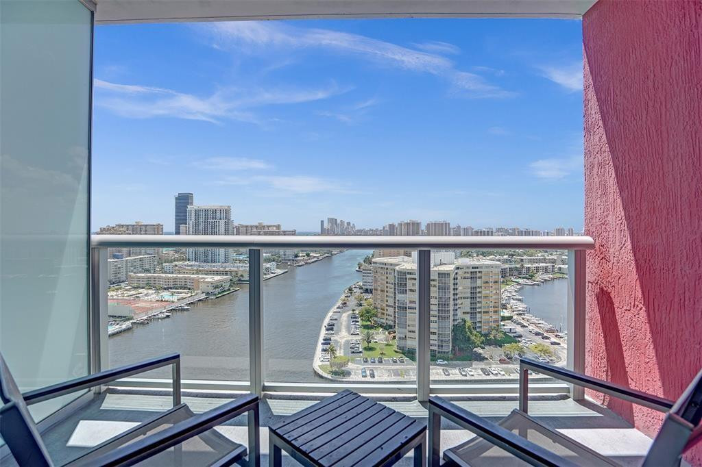 image Beachwalk Condominium8