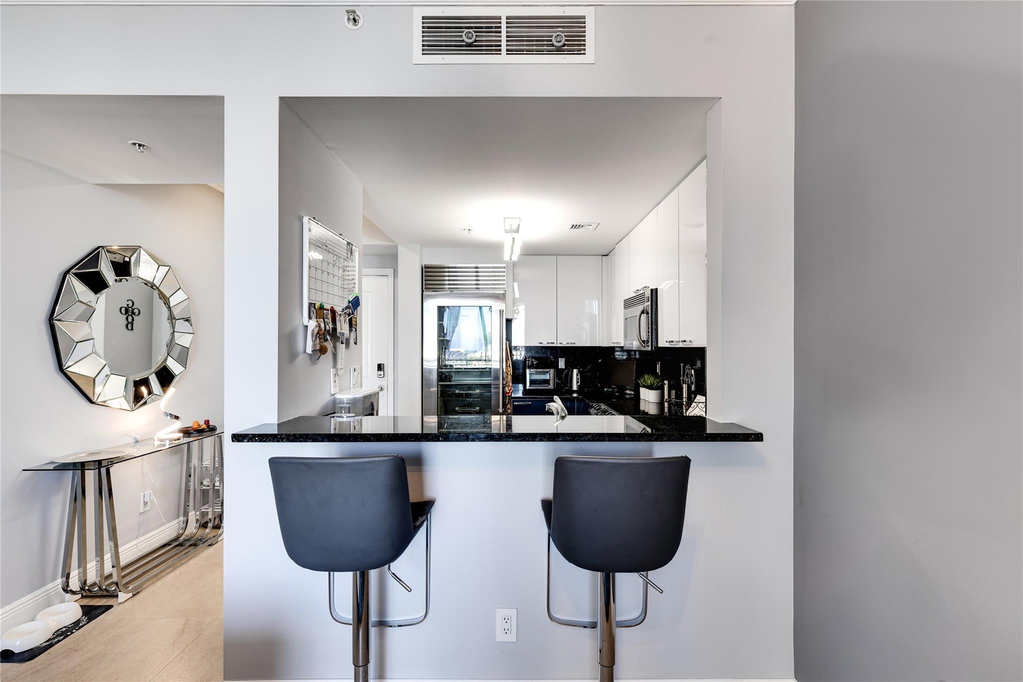 511 SE 5th #2018 Fort Lauderdale, FL 33301