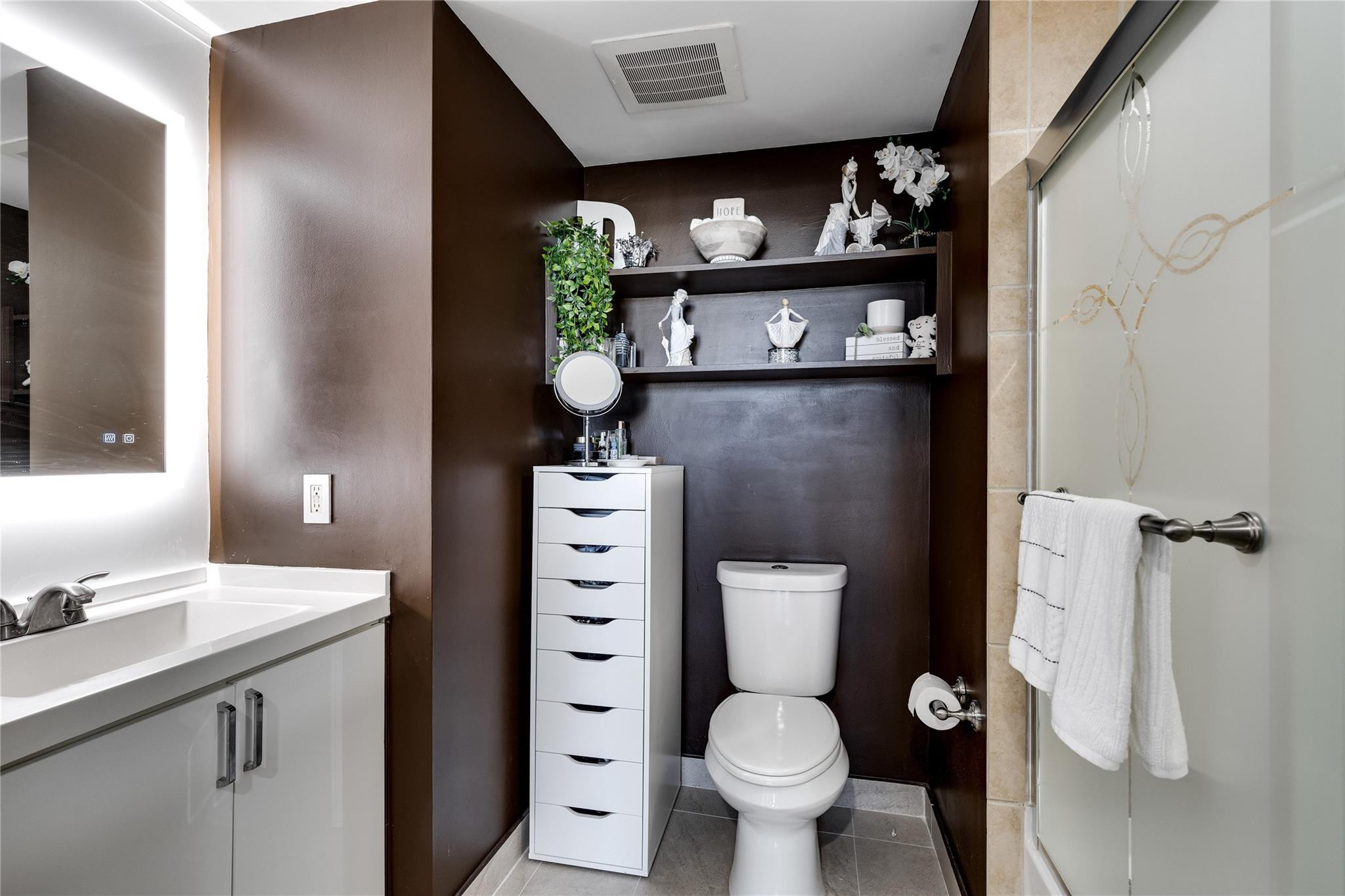 511 SE 5th #2018 Fort Lauderdale, FL 33301