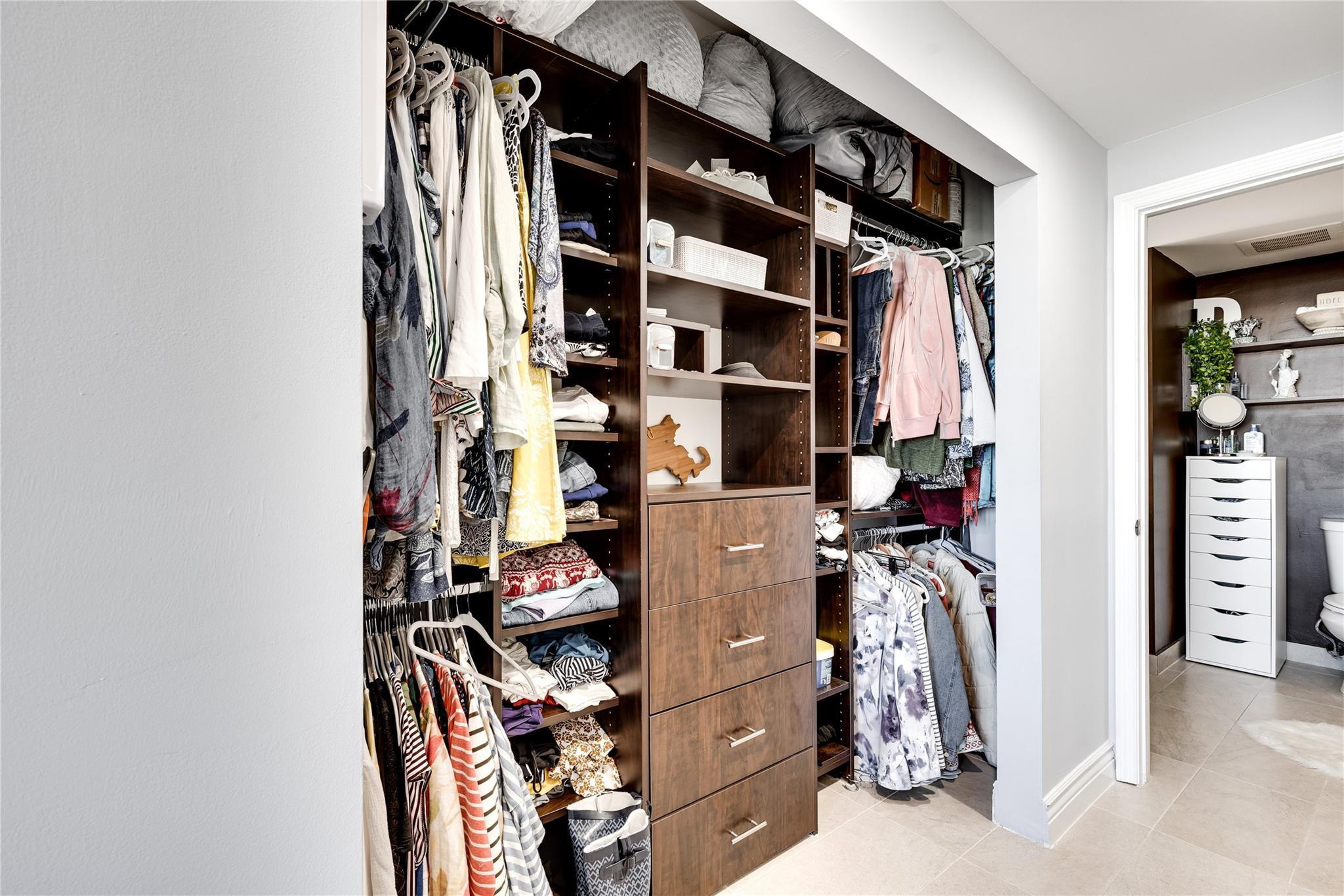 511 SE 5th #2018 Fort Lauderdale, FL 33301