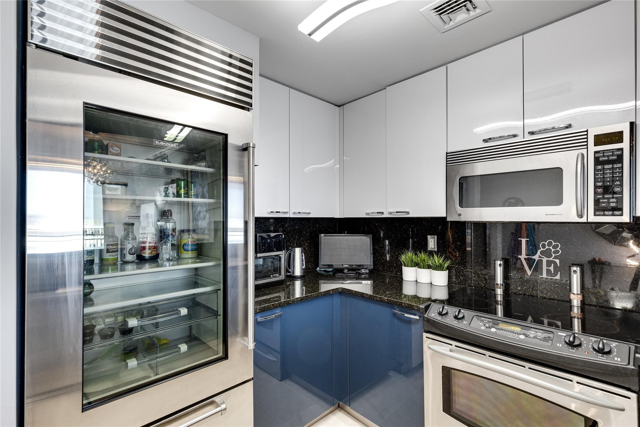 511 SE 5th #2018 Fort Lauderdale, FL 33301