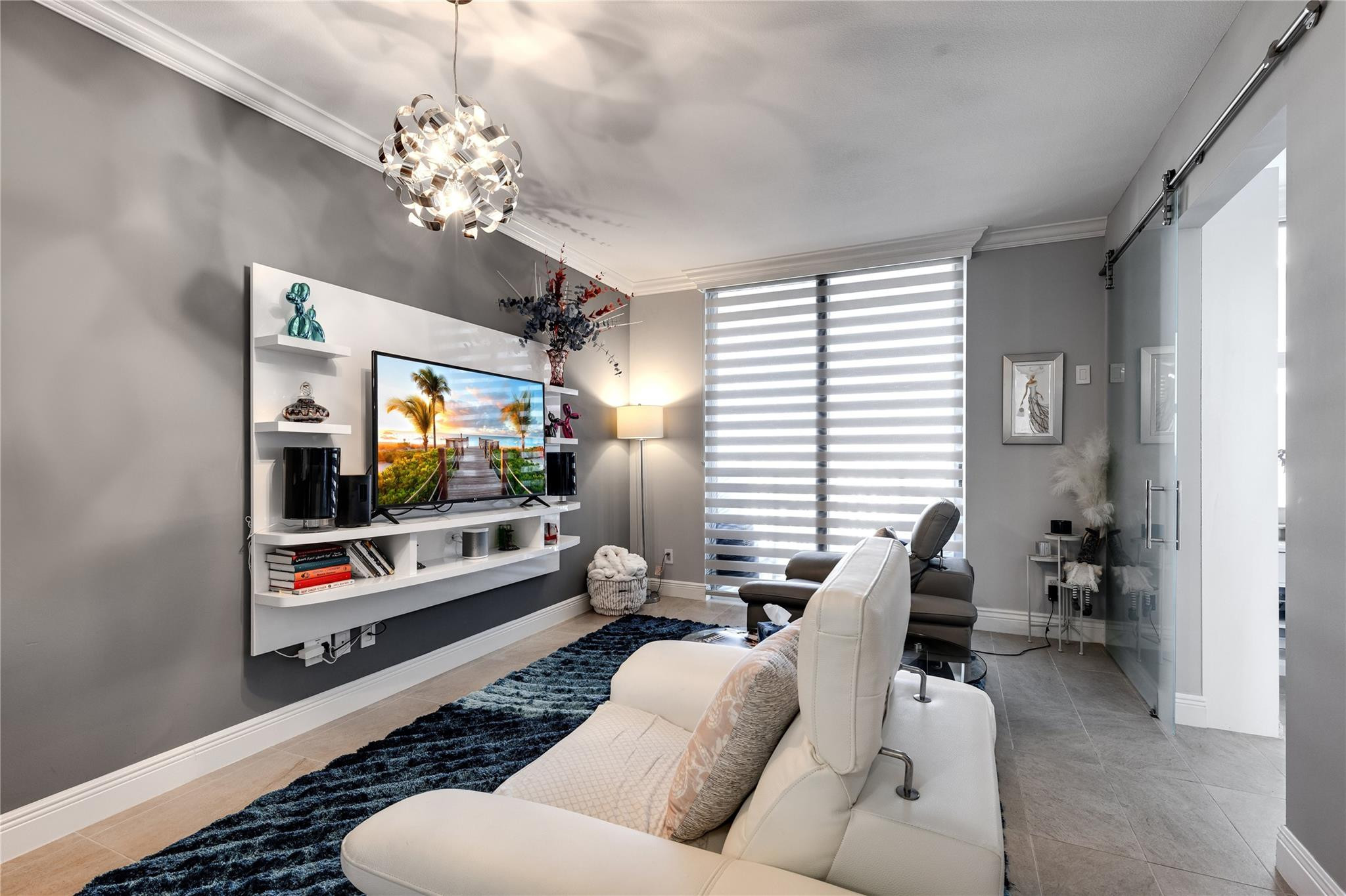 511 SE 5th #2018 Fort Lauderdale, FL 33301