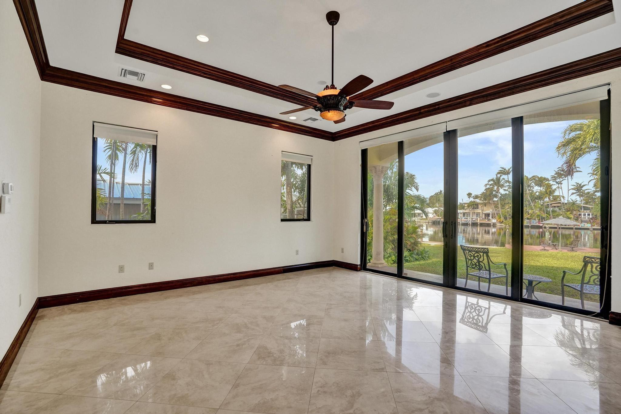 2425 Middle Riv Fort Lauderdale, FL 33305