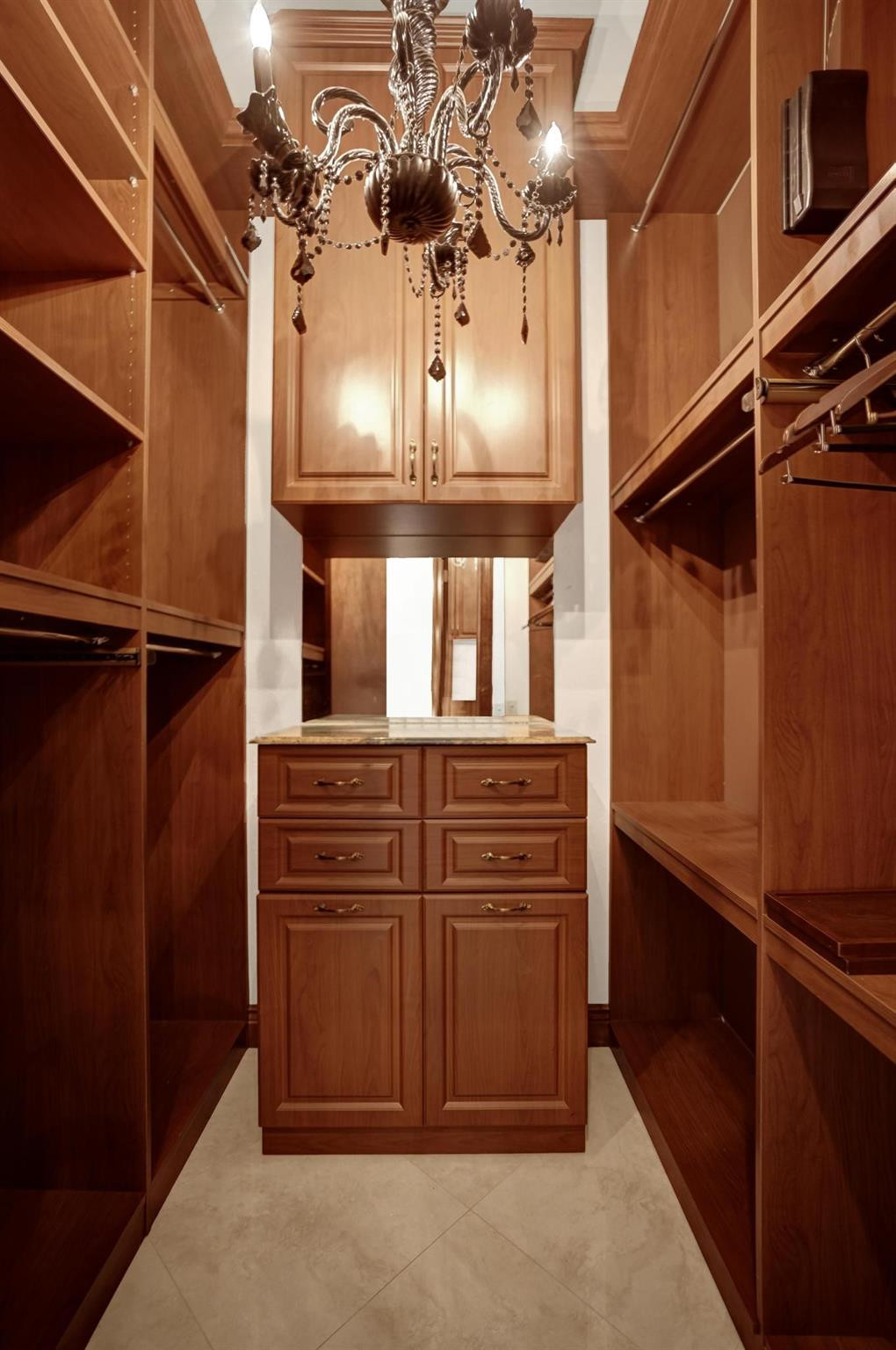 2425 Middle Riv Fort Lauderdale, FL 33305