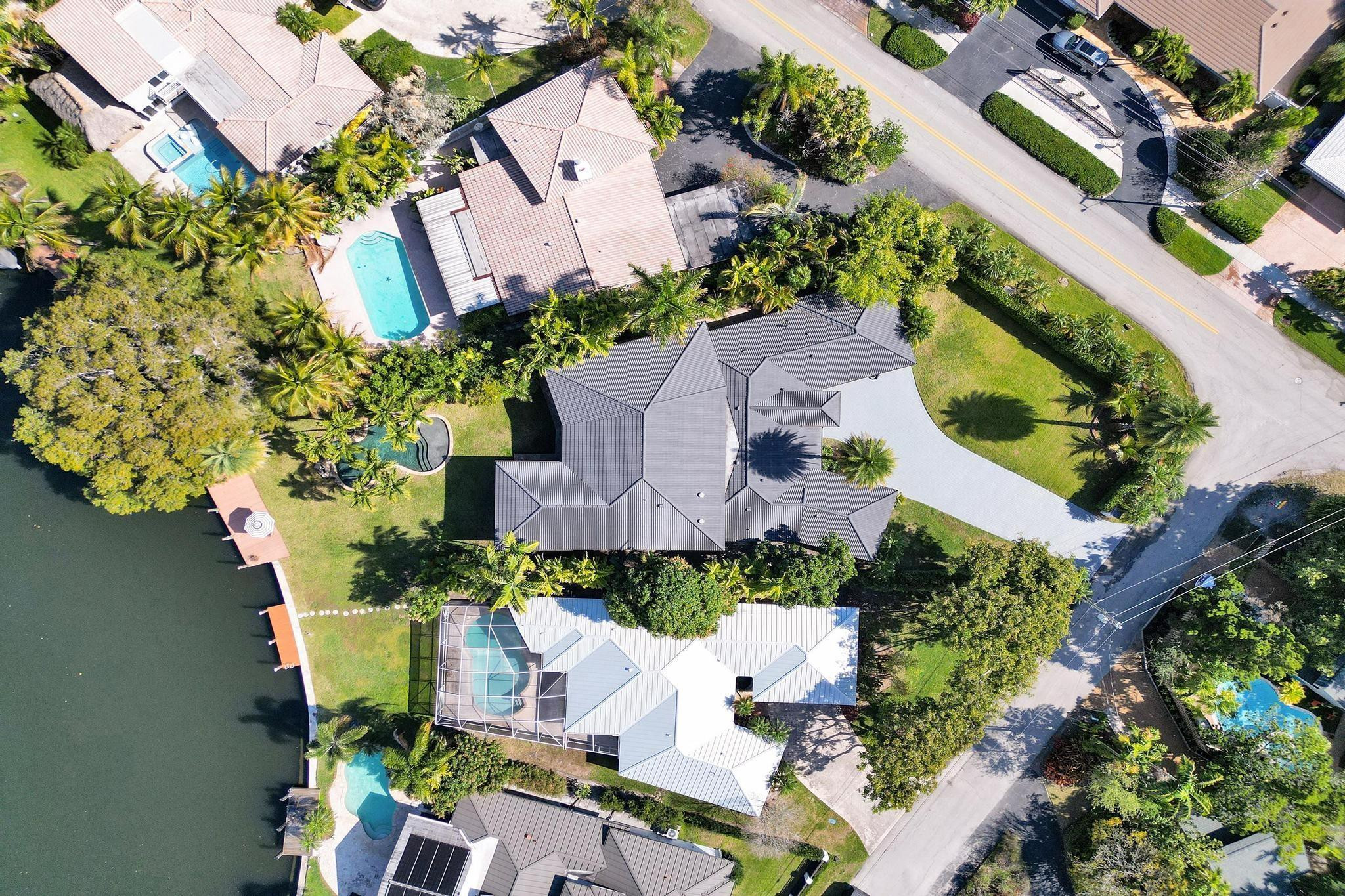 2425 Middle Riv Fort Lauderdale, FL 33305