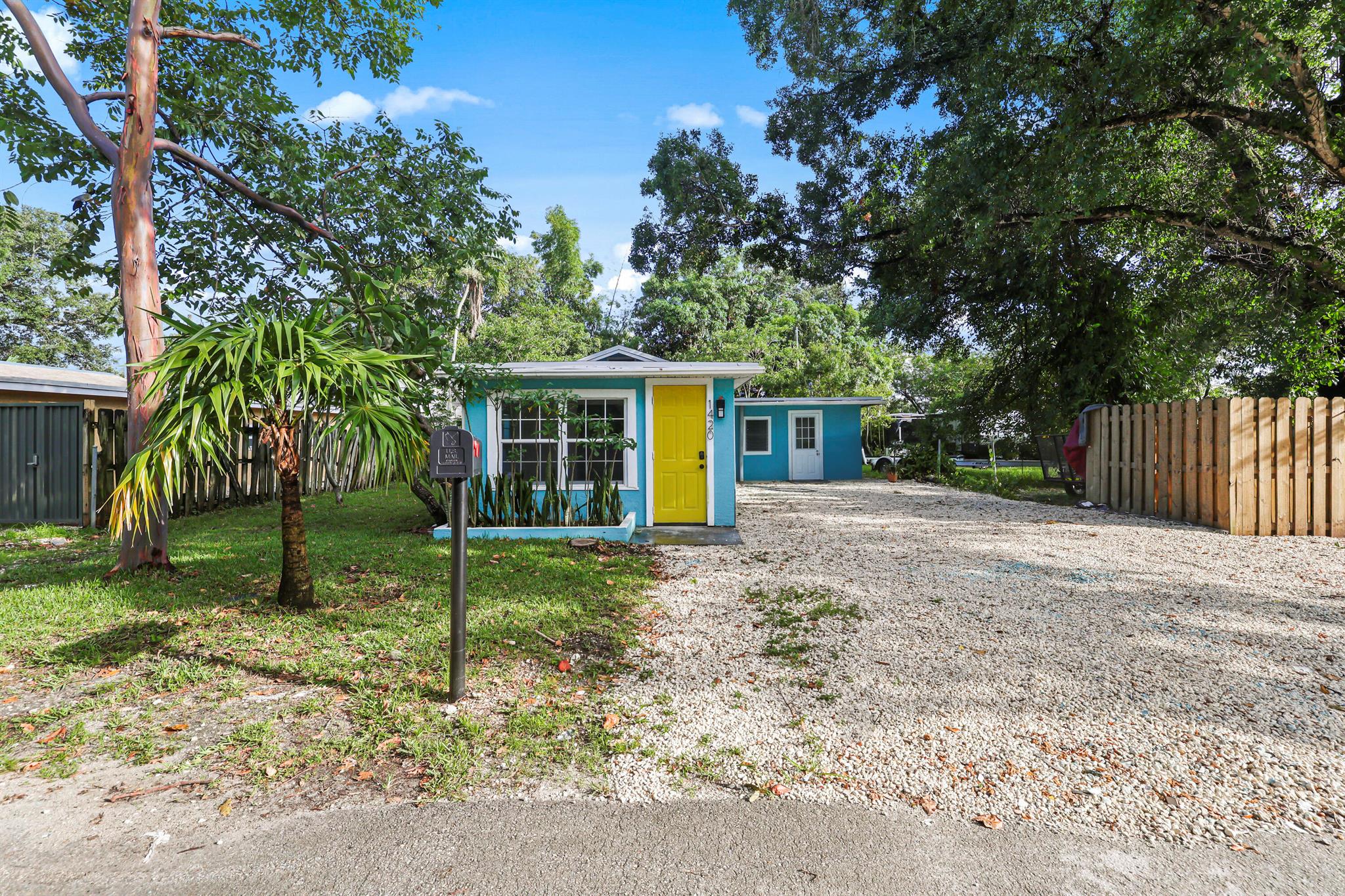 1420 SW 33rd Court