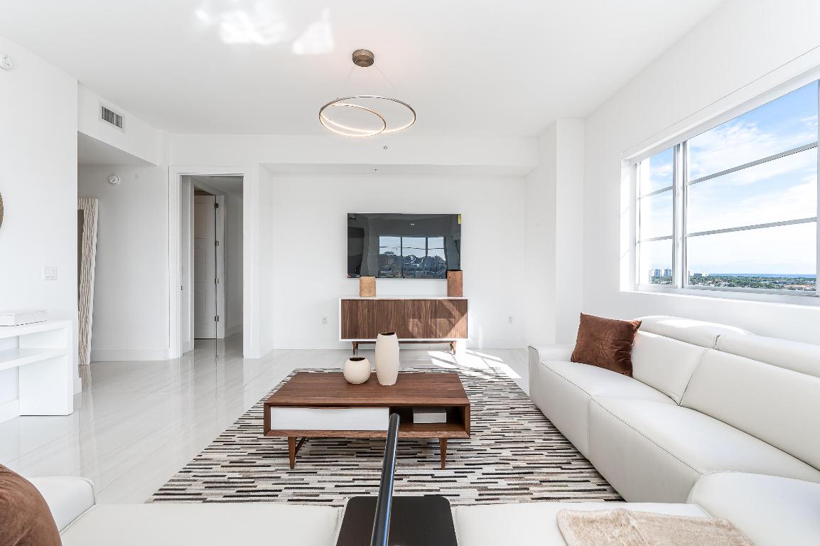 155 E Boca Raton #1103 Boca Raton, FL 33432