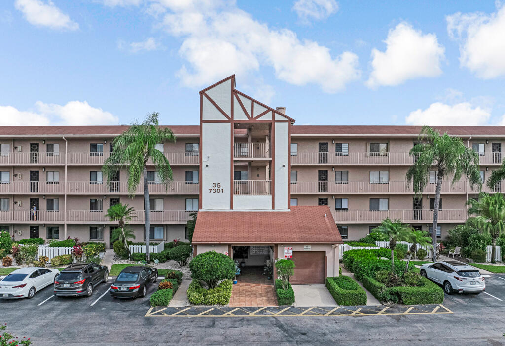 7301 Amberly #407 Delray Beach, FL 33446