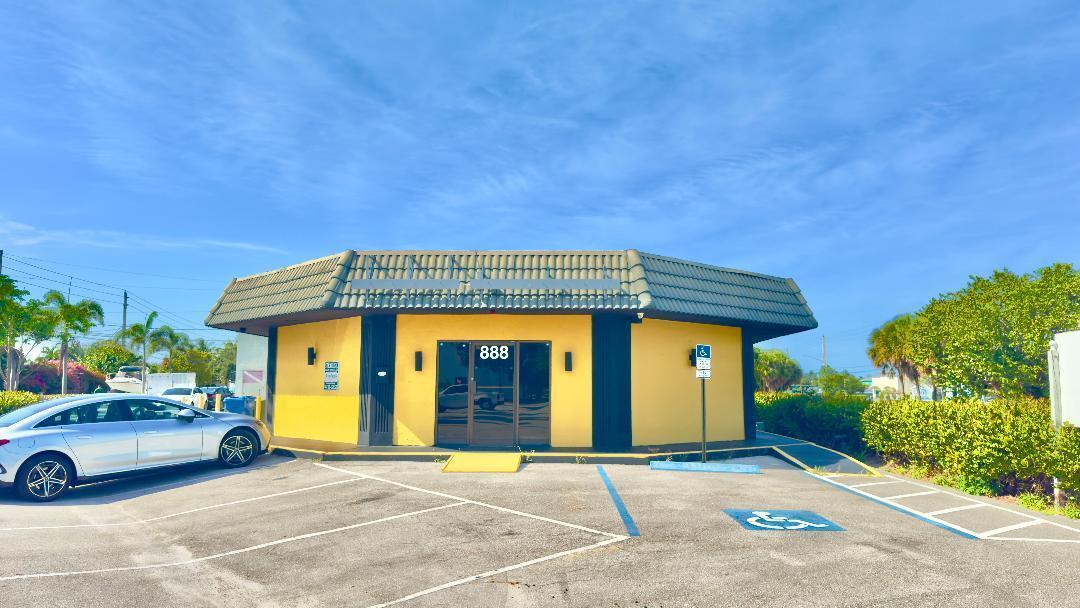 888 E Coast Ave