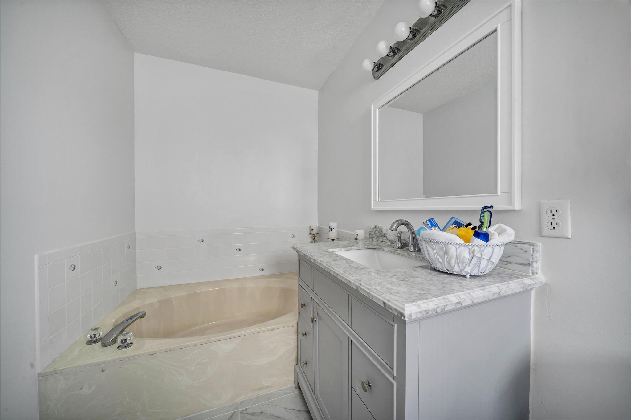 113 Madrid St,Royal Palm Beach, FL 33411