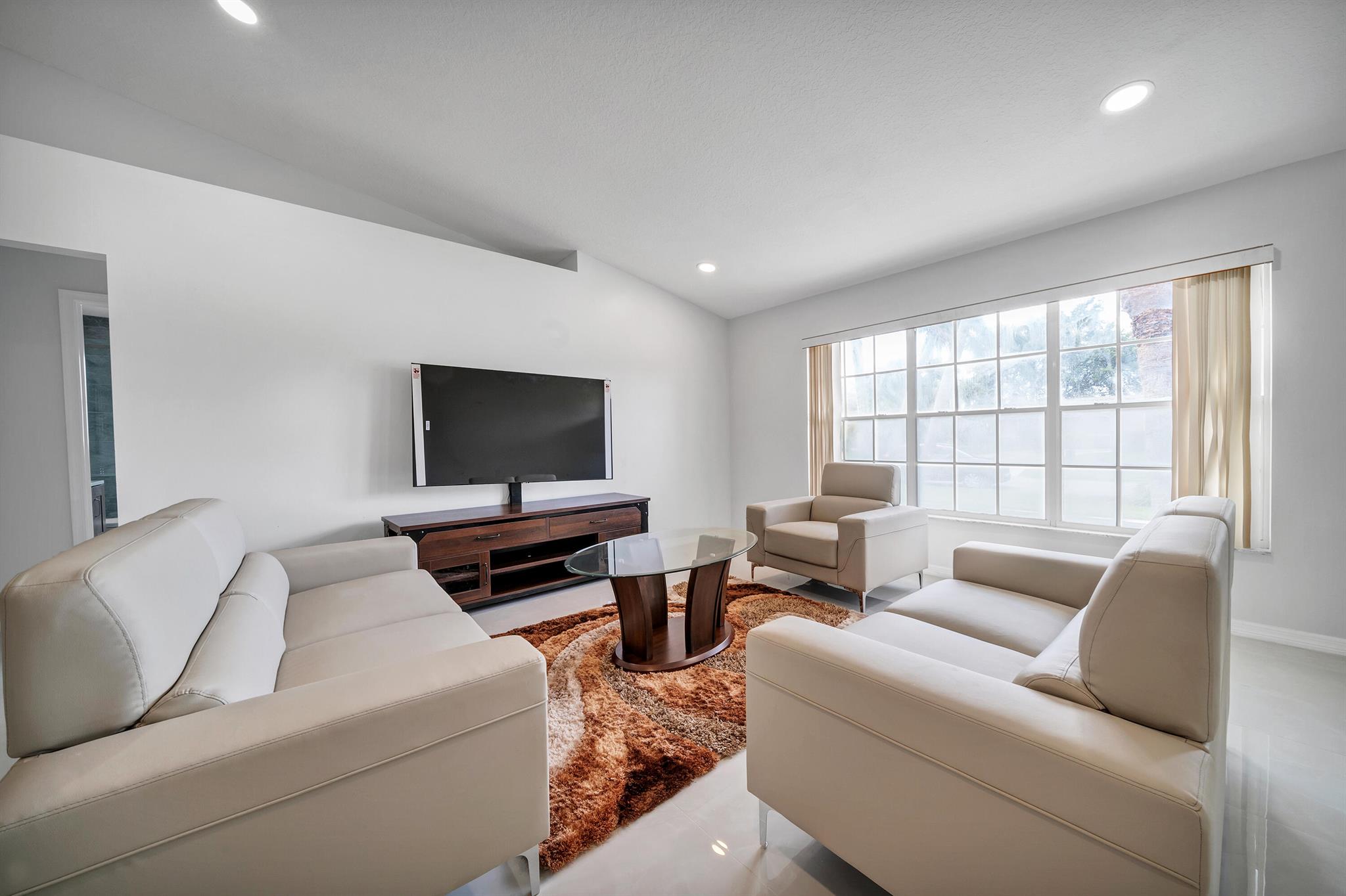 113 Madrid St,Royal Palm Beach, FL 33411