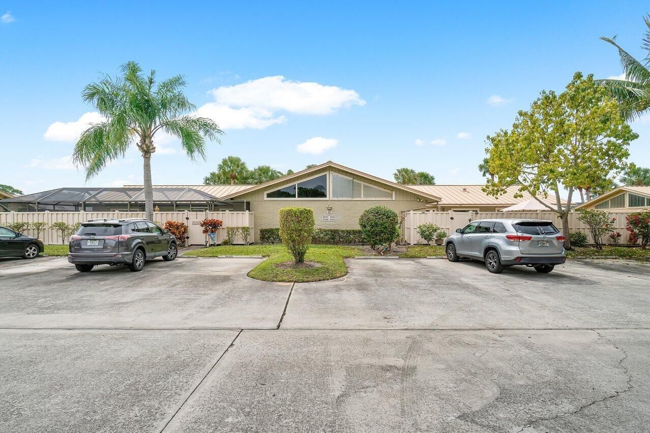 5933 Golden Eagle Cir
