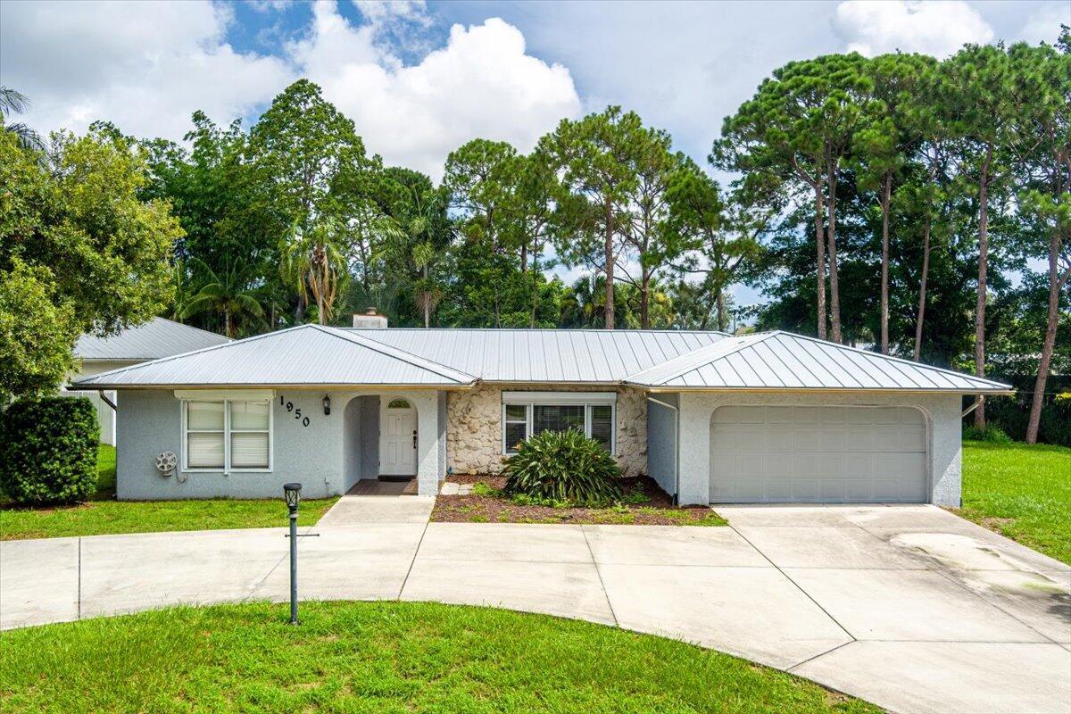 1950 SE Crowberry Dr