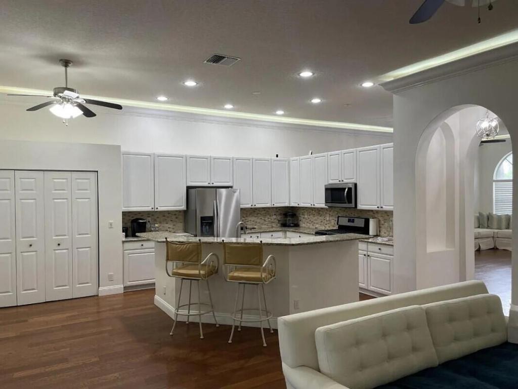 168 Jones Crk Dr Jupiter, FL 33458