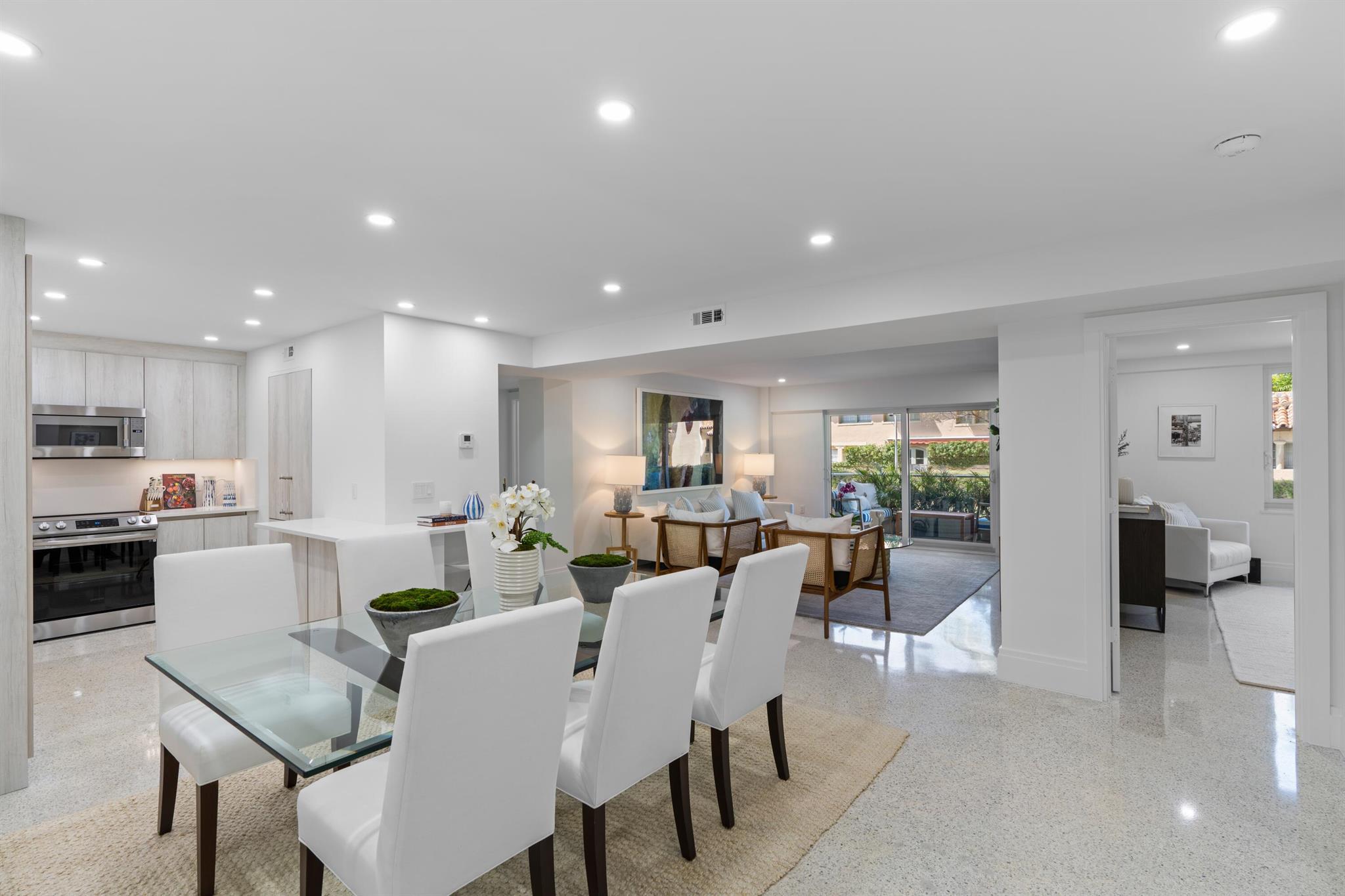 170 N Ocean Blvd #208