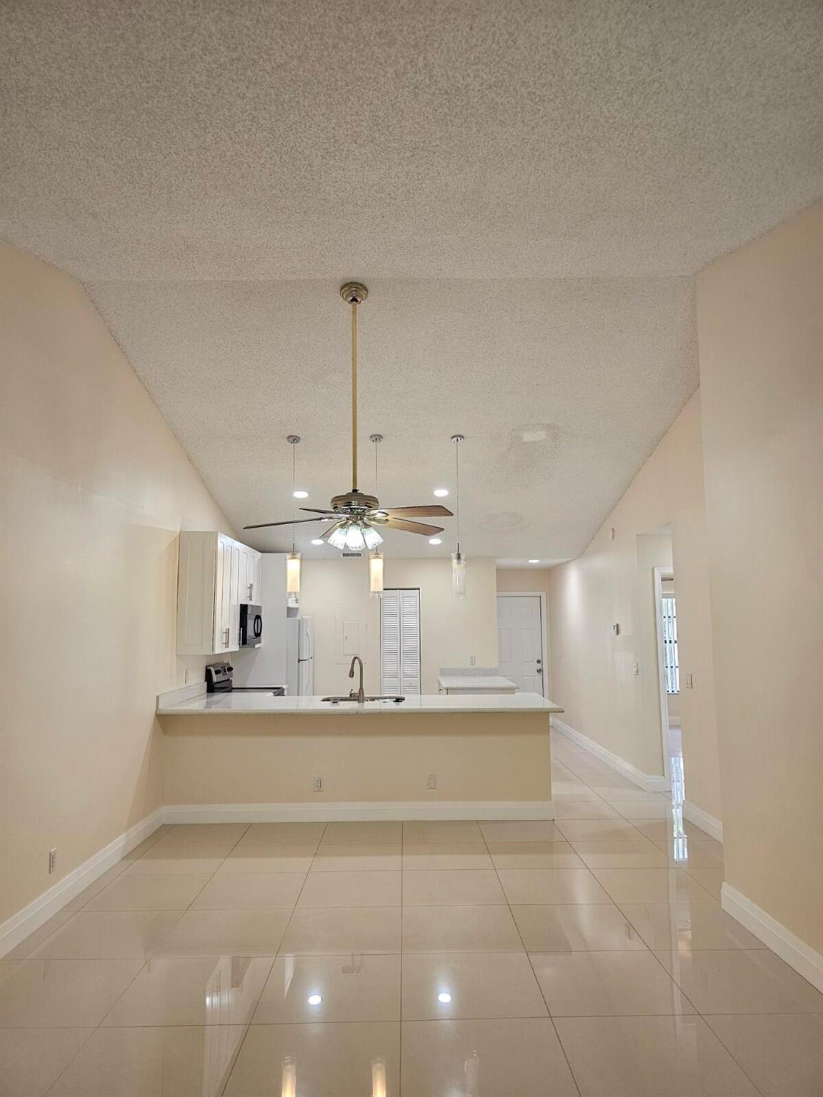 480 Hardwood Pl