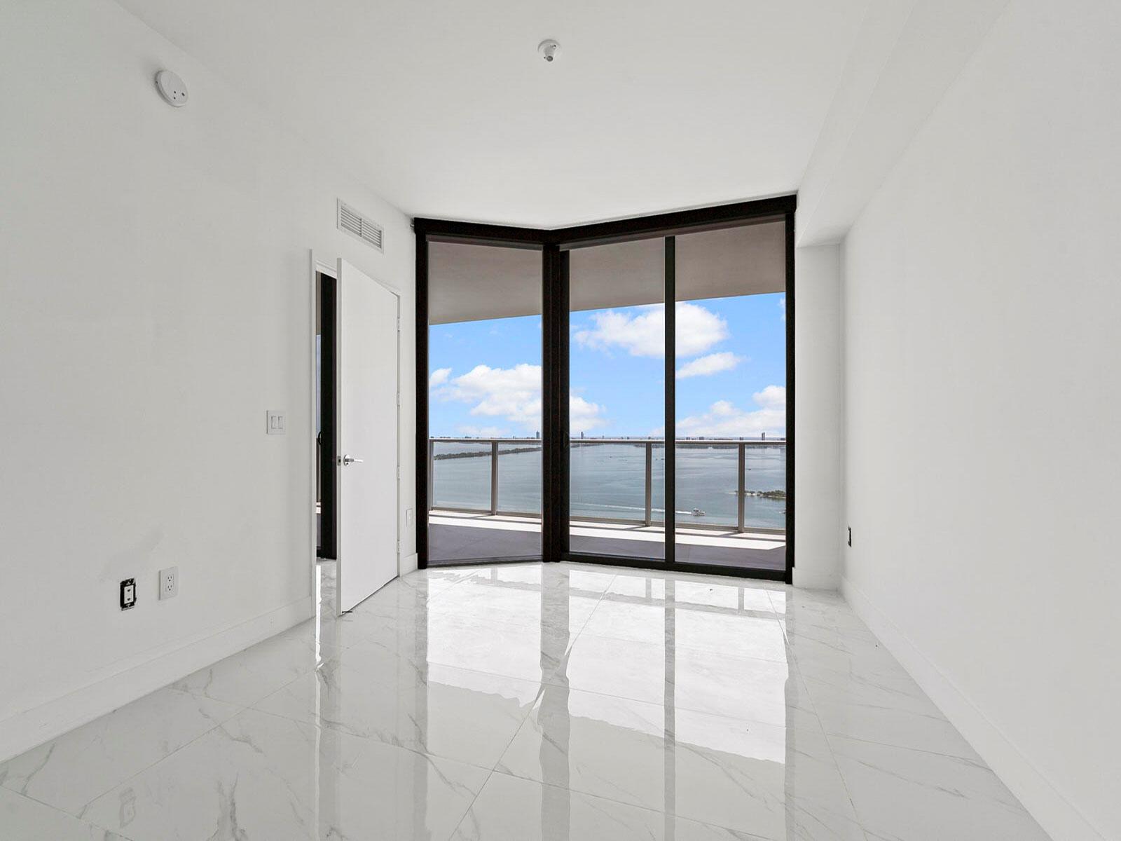 image Bay Breeze10