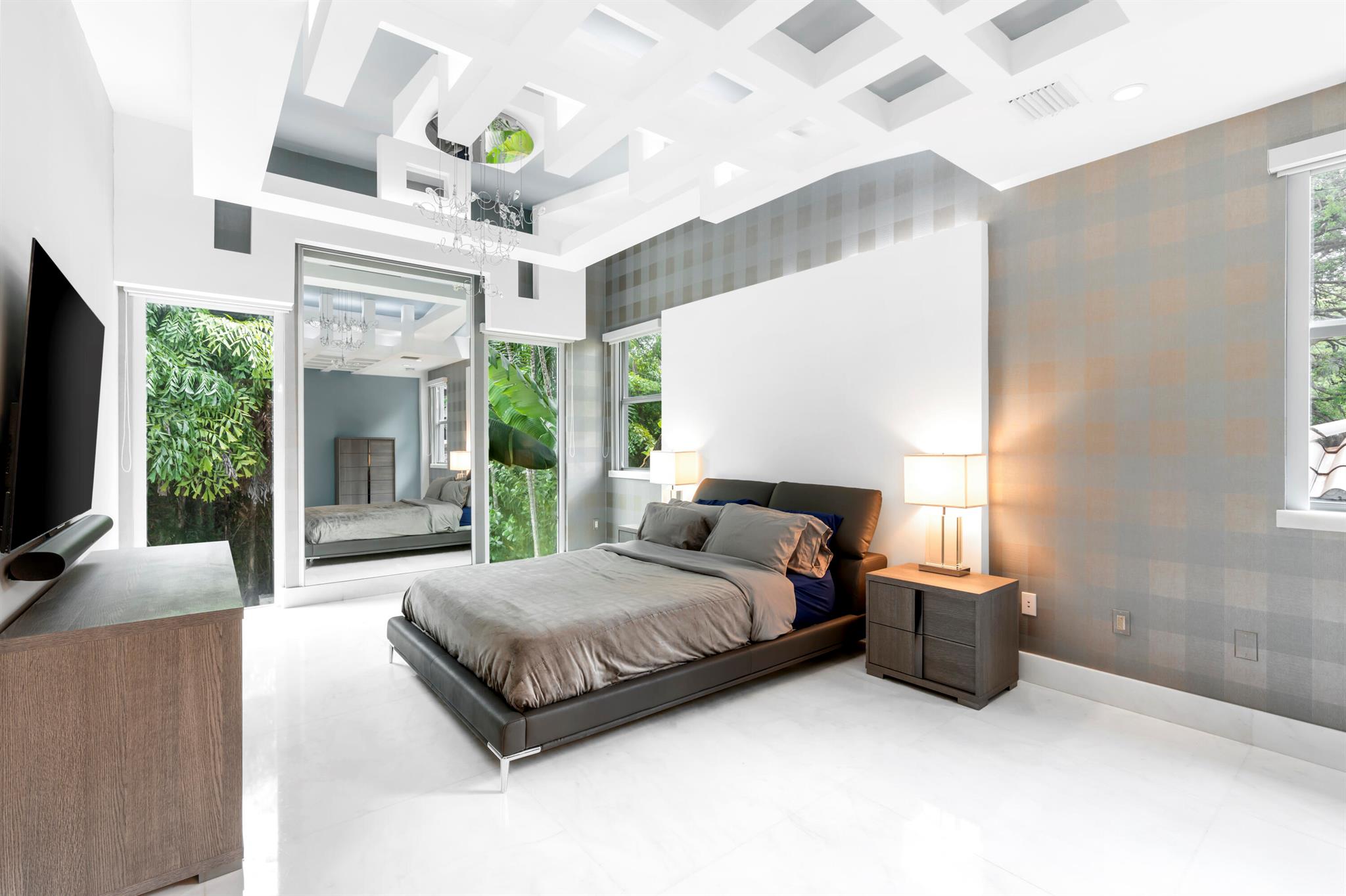 3917 SW 42nd Ave Miami, FL 33146