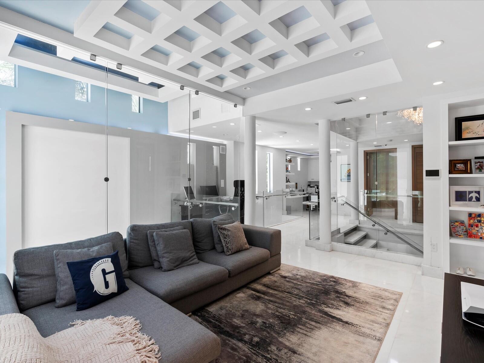 3917 SW 42nd Ave Miami, FL 33146