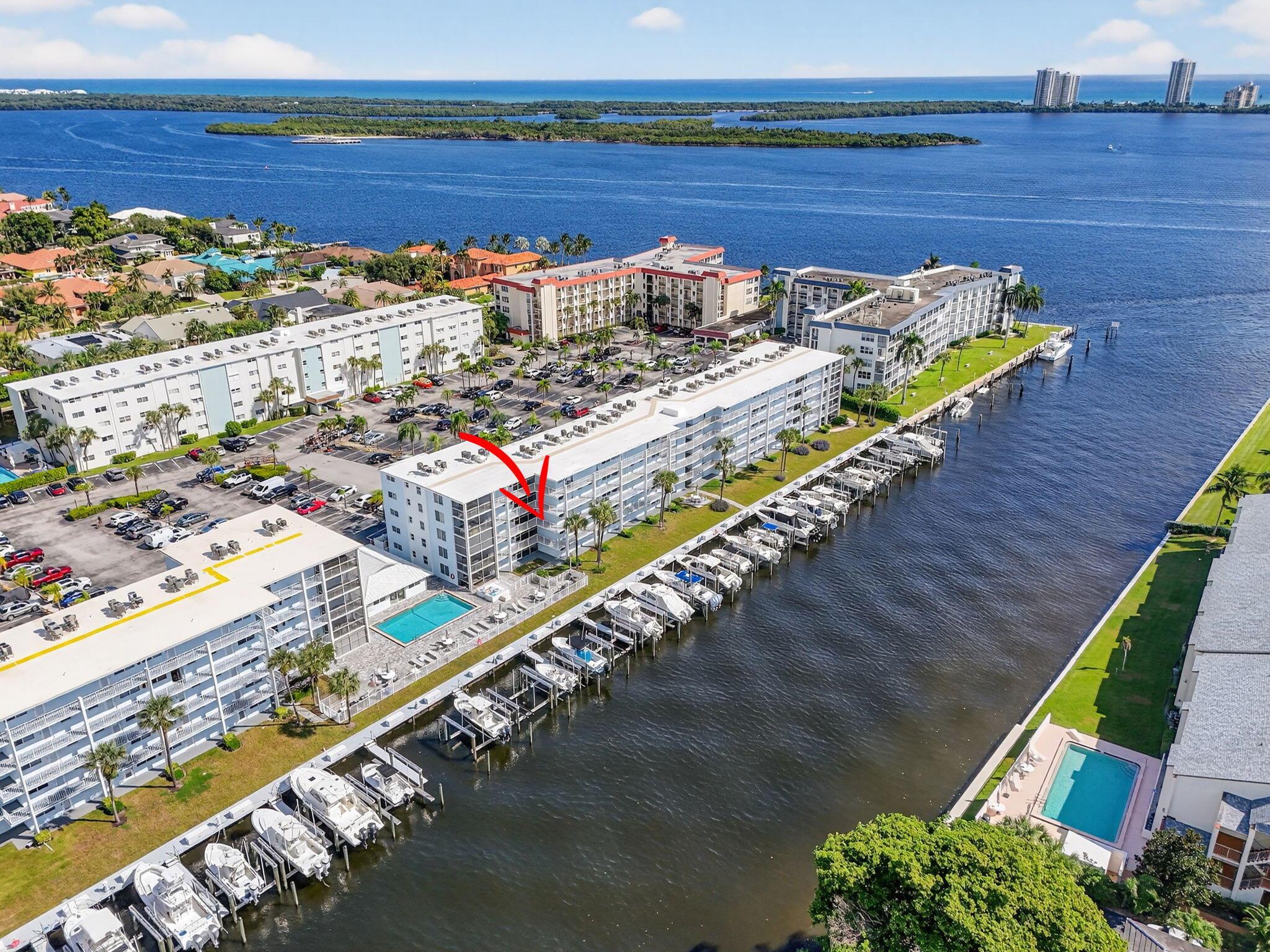 104 Paradise Harbour Blvd #203