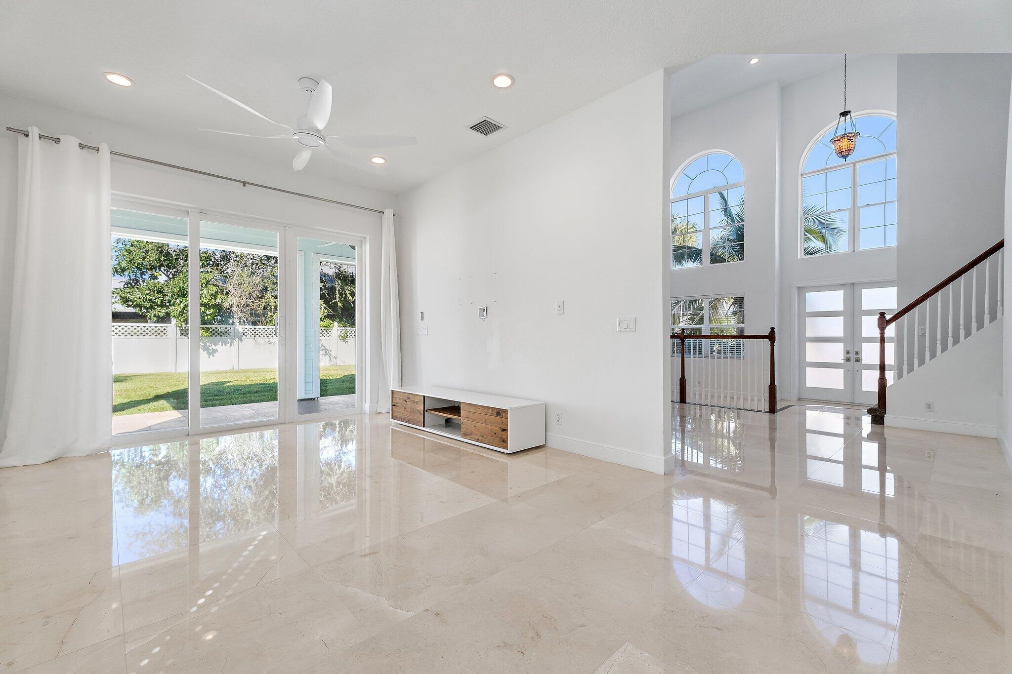 807 Xanadu Pl Jupiter, FL 33477