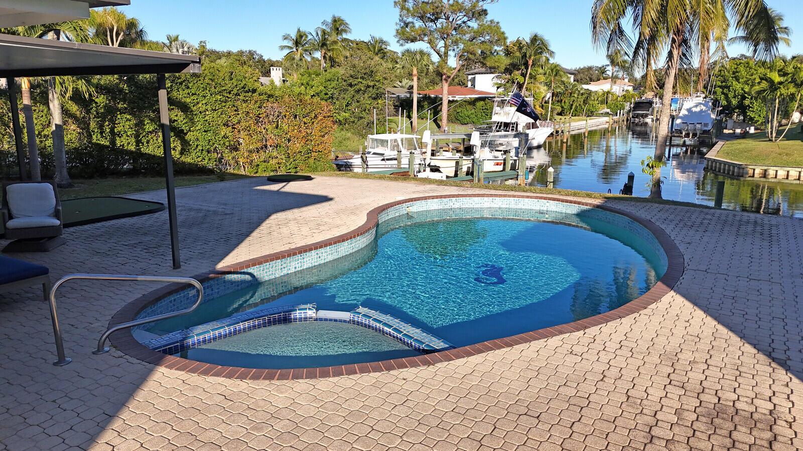 12980 Prosperity Farms Rd Palm Beach Gardens, FL 33410