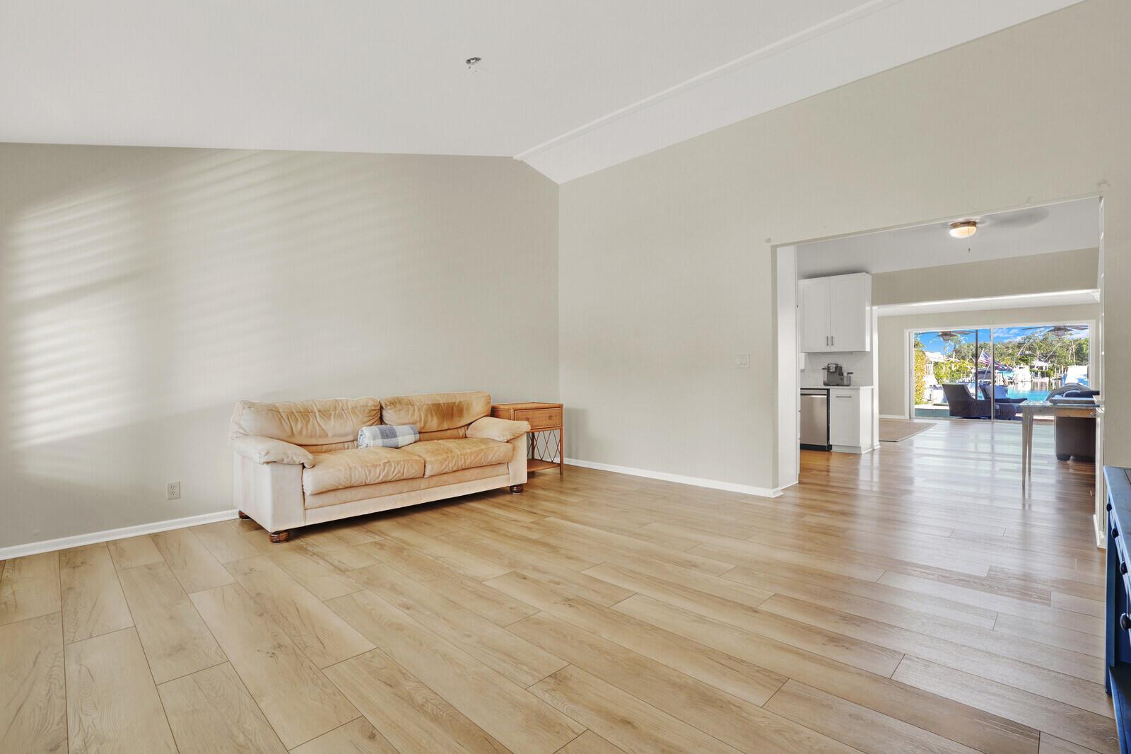 12980 Prosperity Farms Rd Palm Beach Gardens, FL 33410