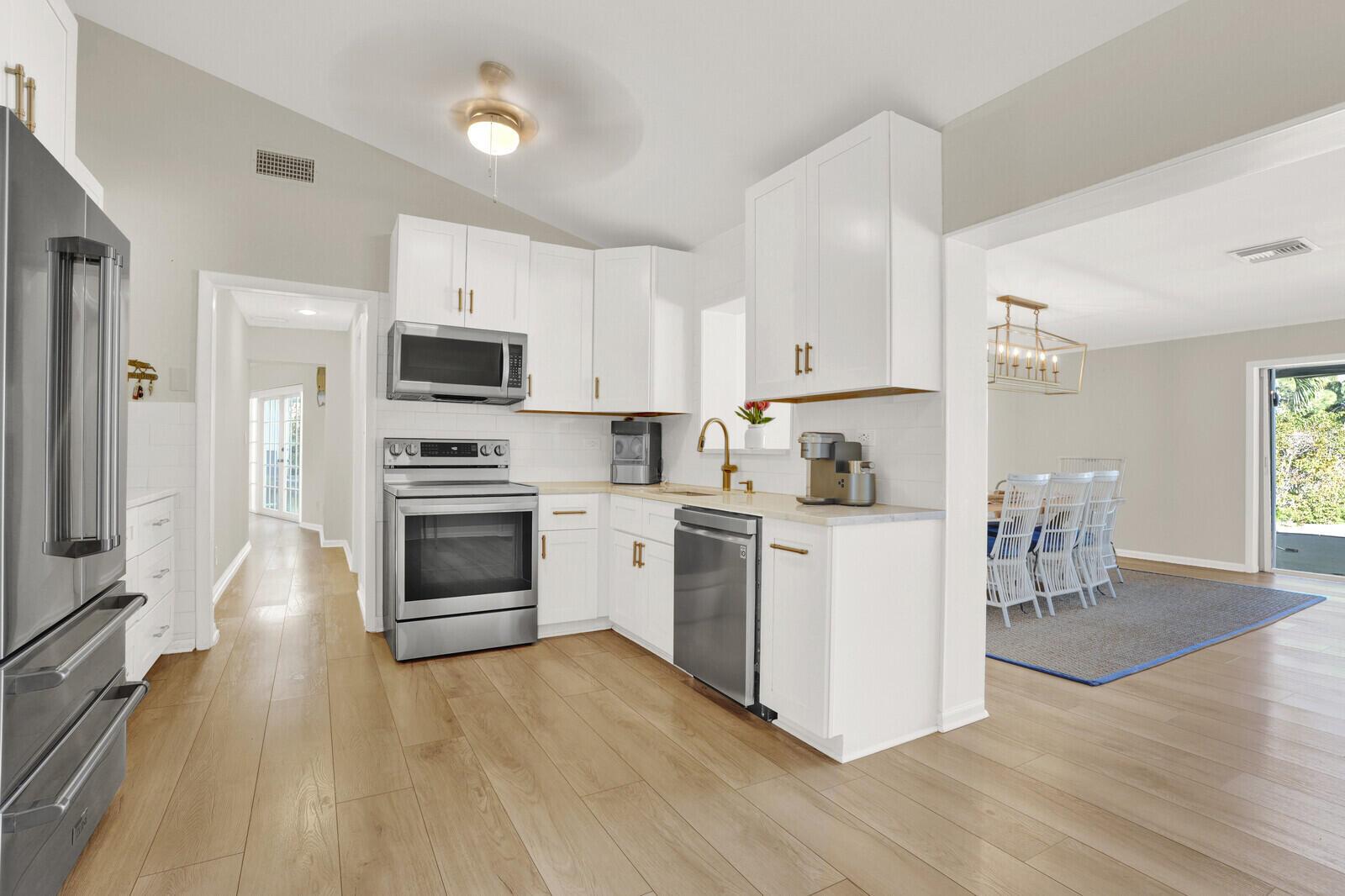 12980 Prosperity Farms Rd Palm Beach Gardens, FL 33410