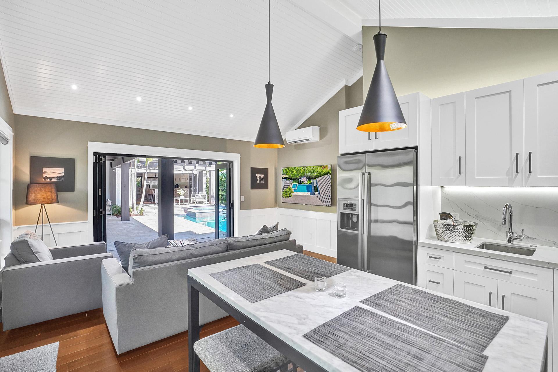 246 N Swinton Ave Delray Beach, FL 33444