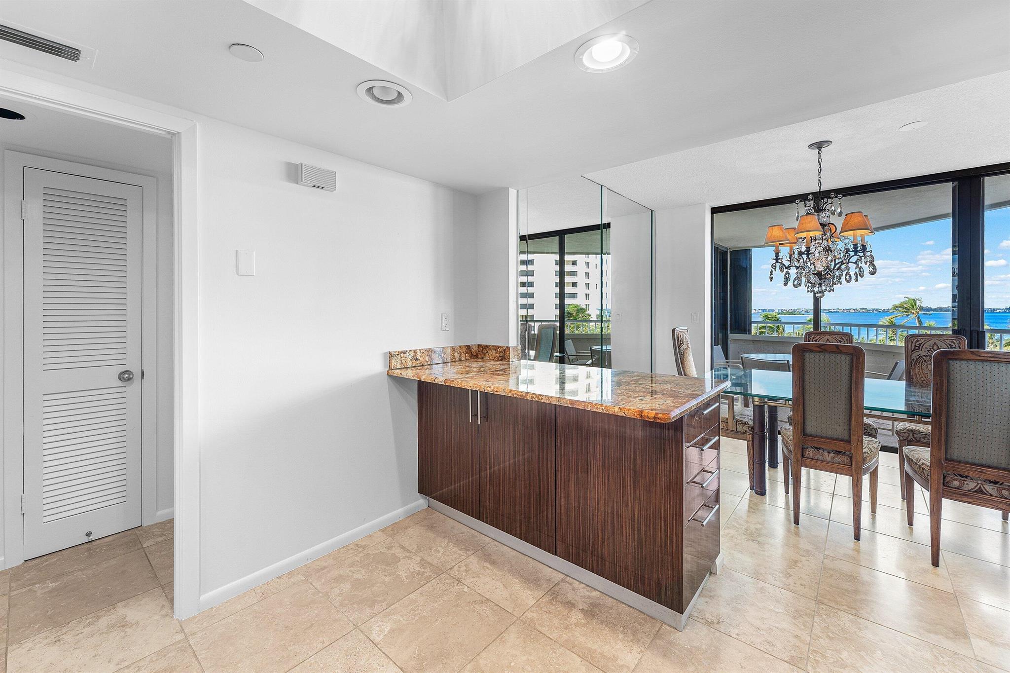 5070 N Ocean Dr #3b Singer Island, FL 33404