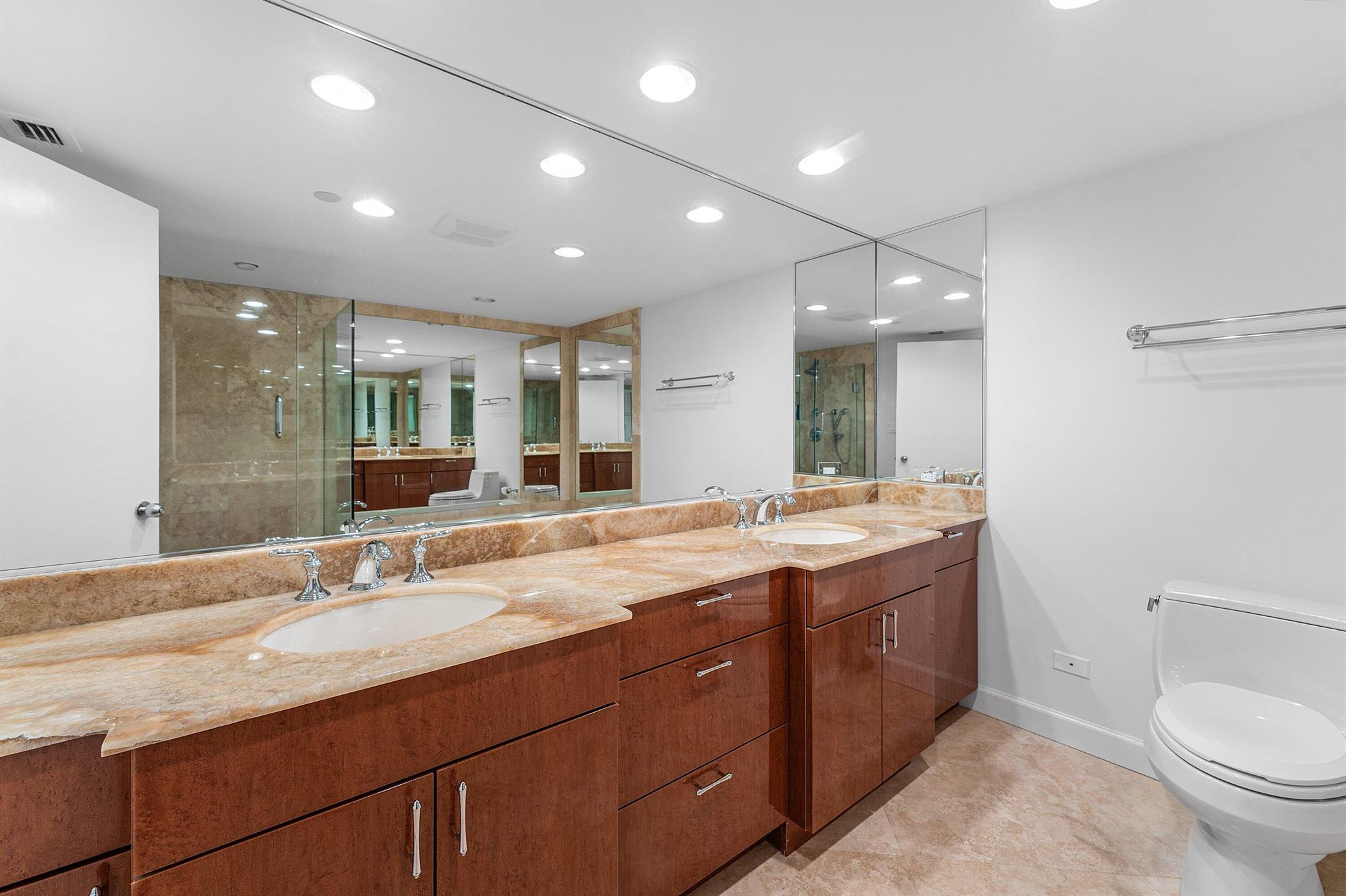 5070 N Ocean Dr #3b Singer Island, FL 33404