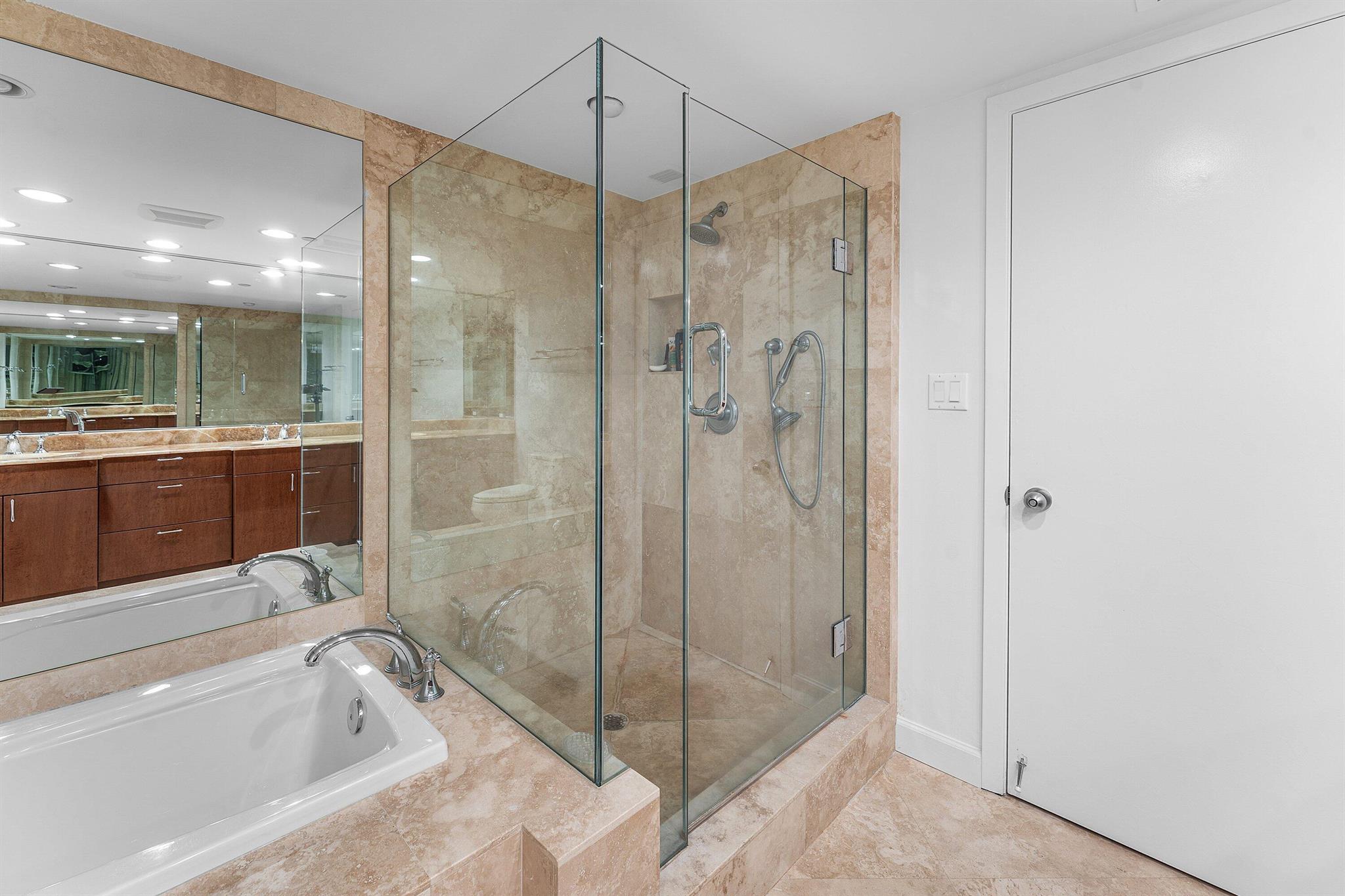 5070 N Ocean Dr #3b Singer Island, FL 33404