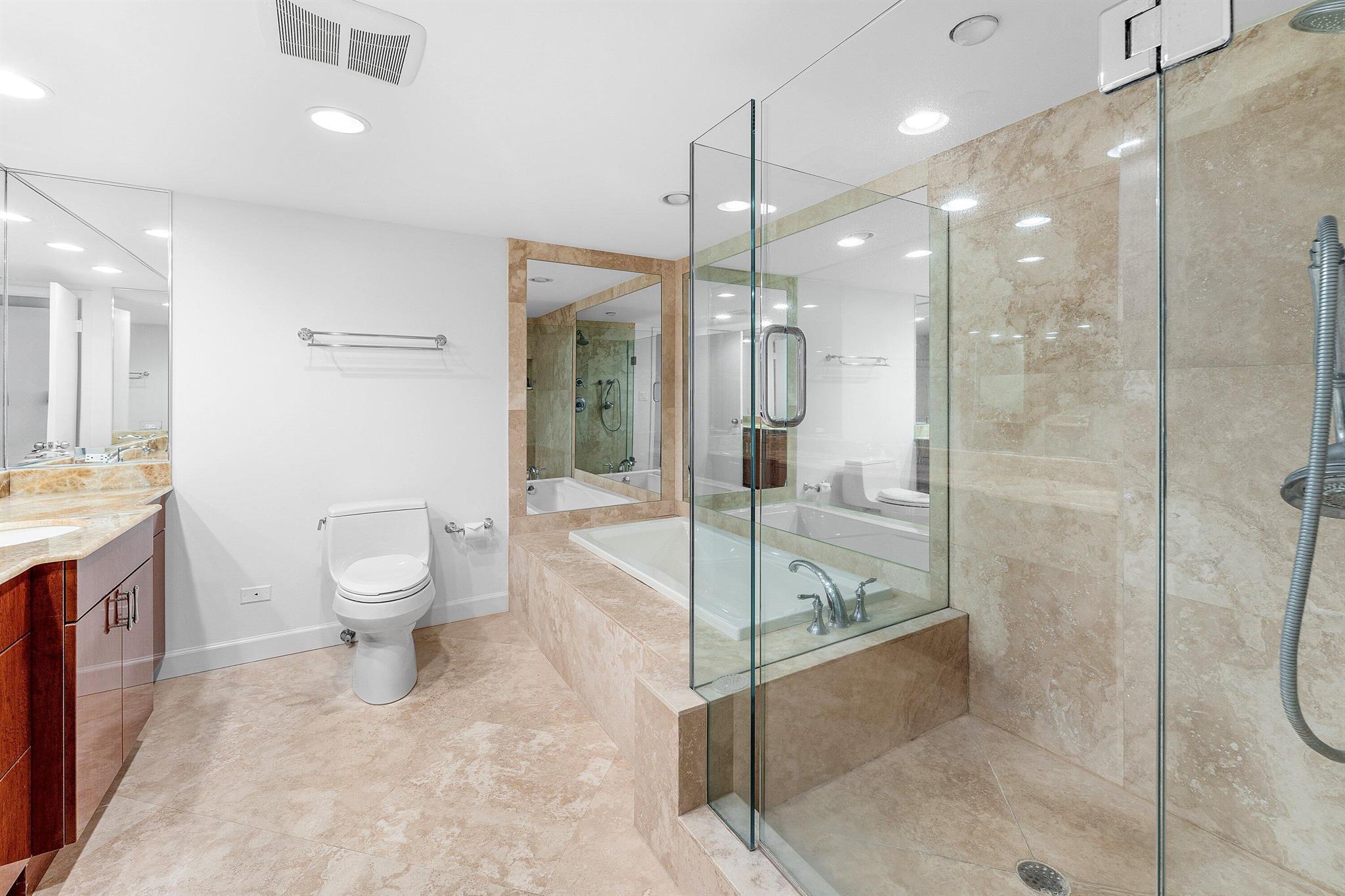 5070 N Ocean Dr #3b Singer Island, FL 33404