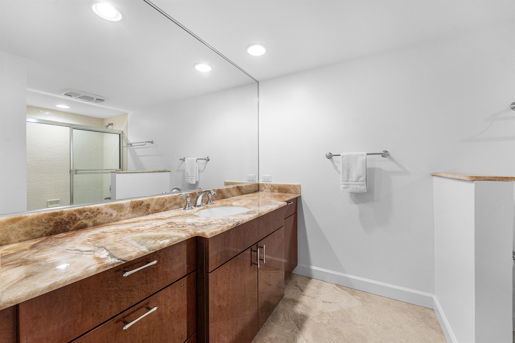 5070 N Ocean Dr #3b Singer Island, FL 33404