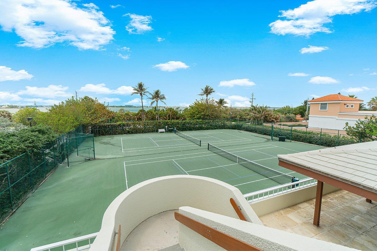 5070 N Ocean Dr #3b Singer Island, FL 33404