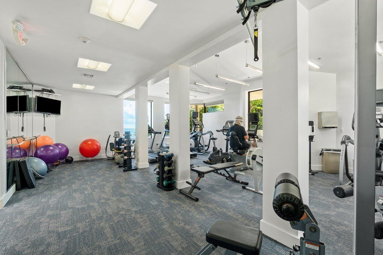 5070 N Ocean Dr #3b Singer Island, FL 33404