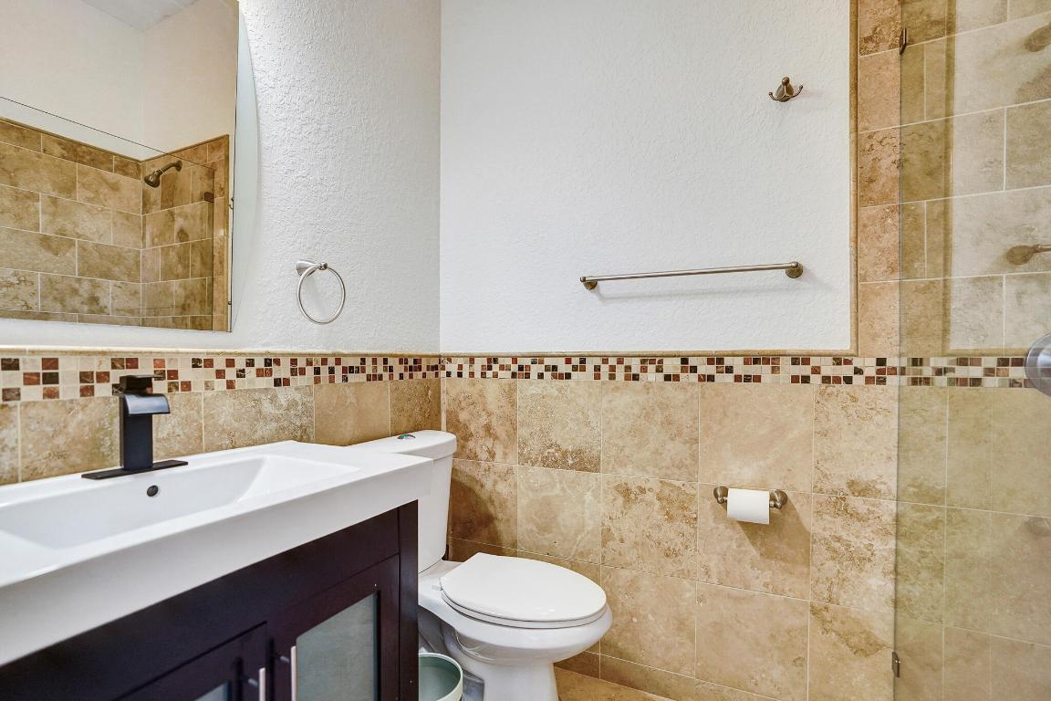 785 NE 71st Boca Raton, FL 33487