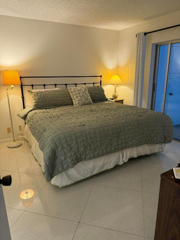 18081 SE Country Clb #7-69 Jupiter, FL 33469