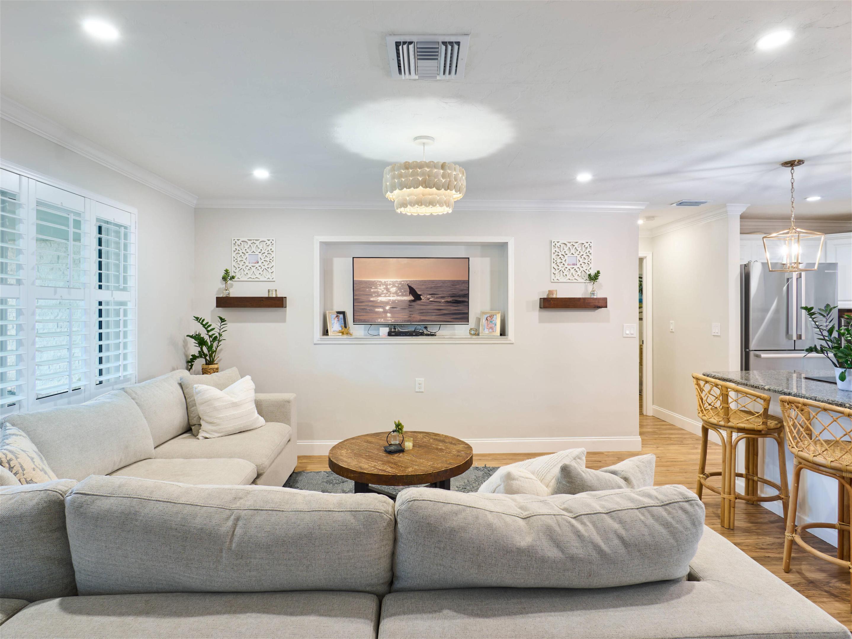 359 Church Tequesta, FL 33469