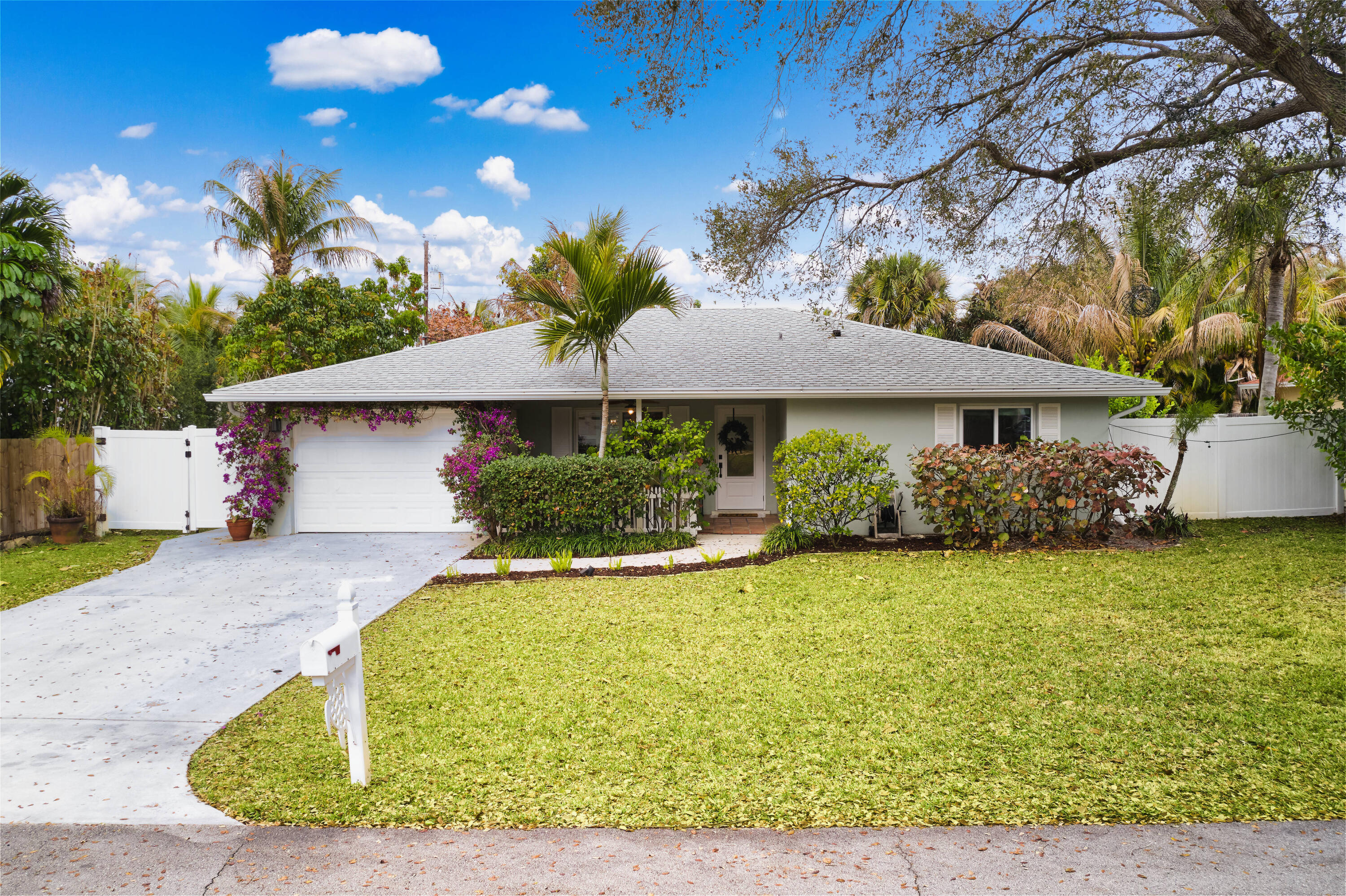 359 Church Tequesta, FL 33469