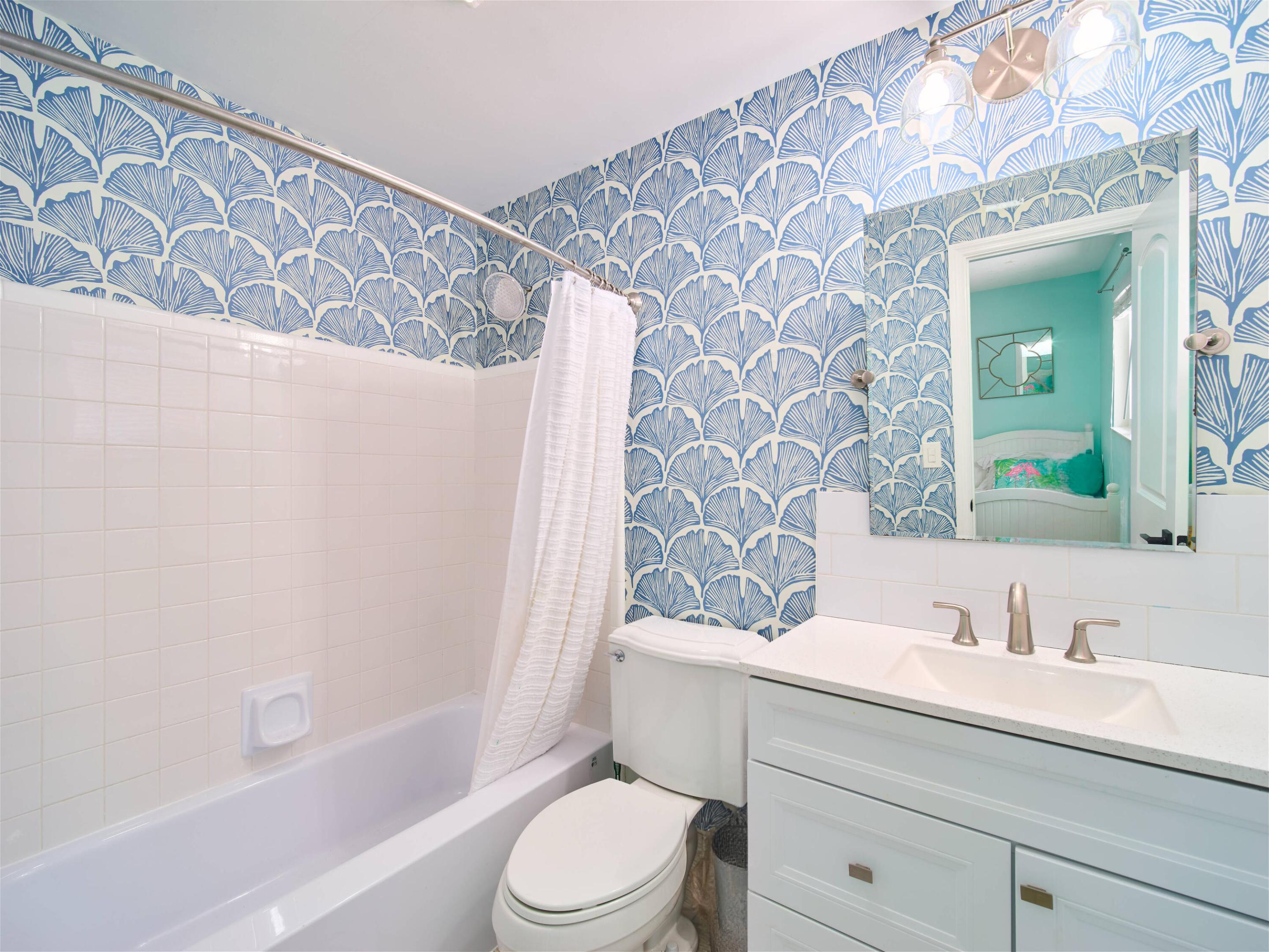 359 Church Tequesta, FL 33469