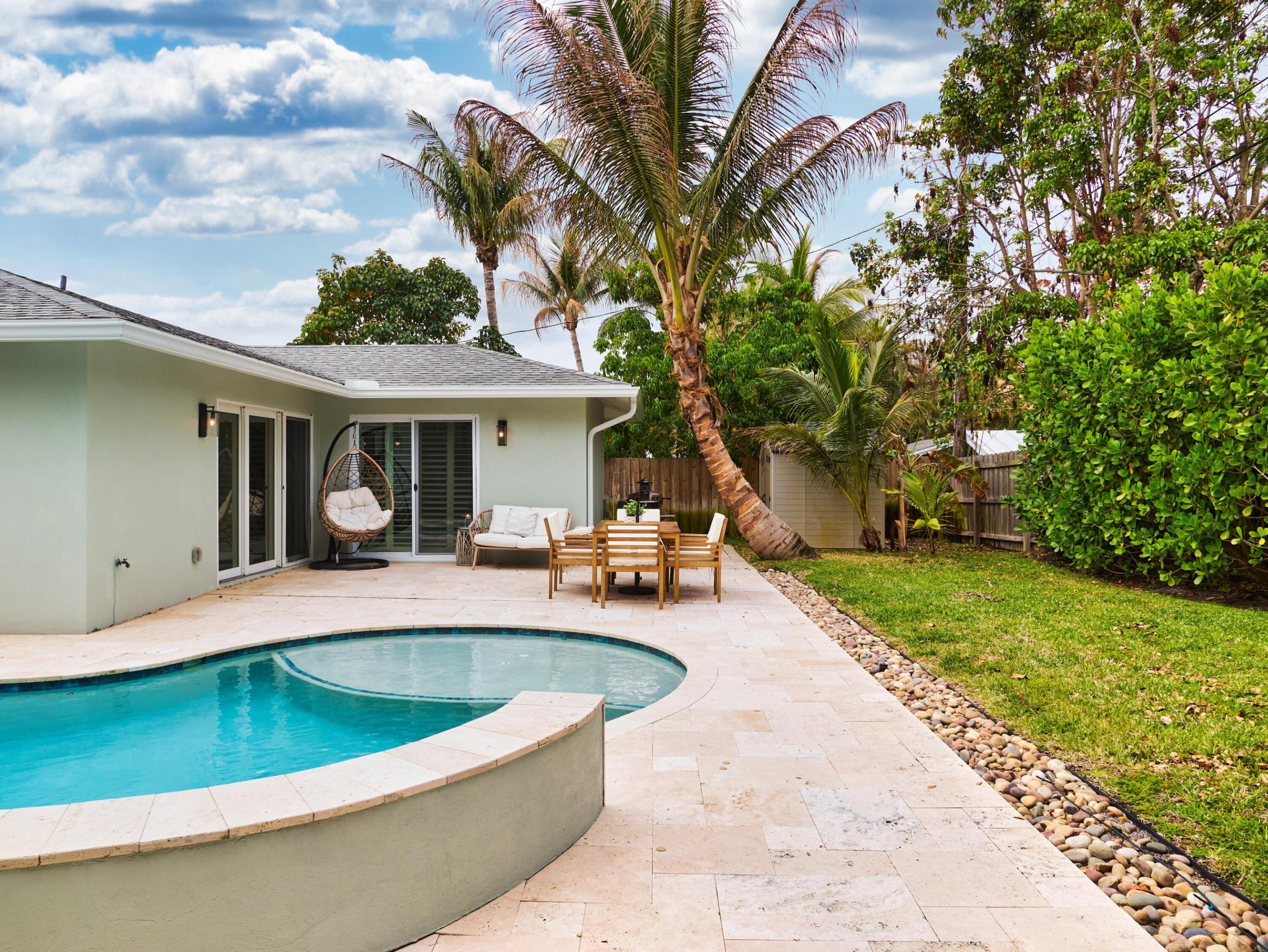 359 Church Tequesta, FL 33469