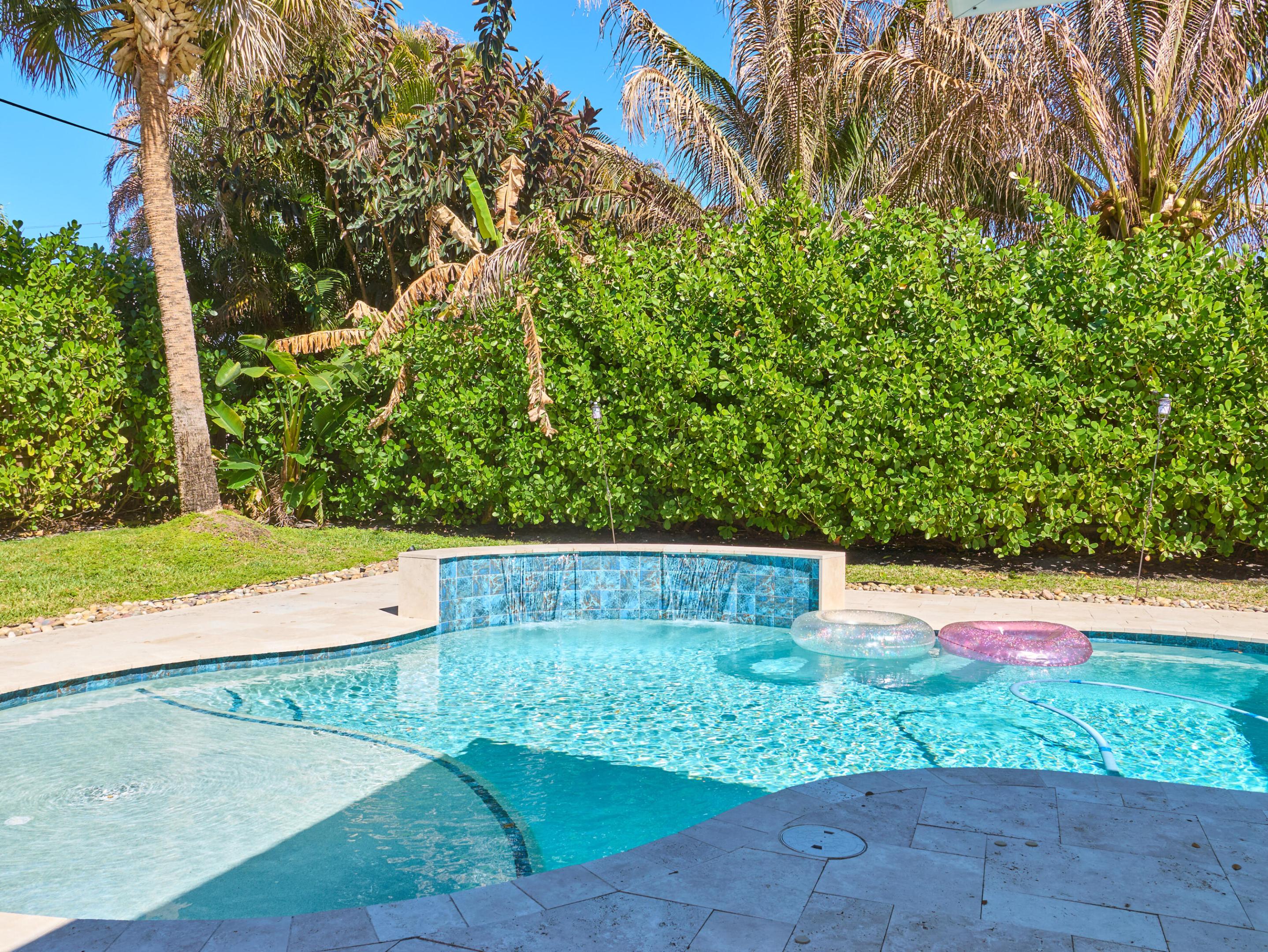 359 Church Tequesta, FL 33469