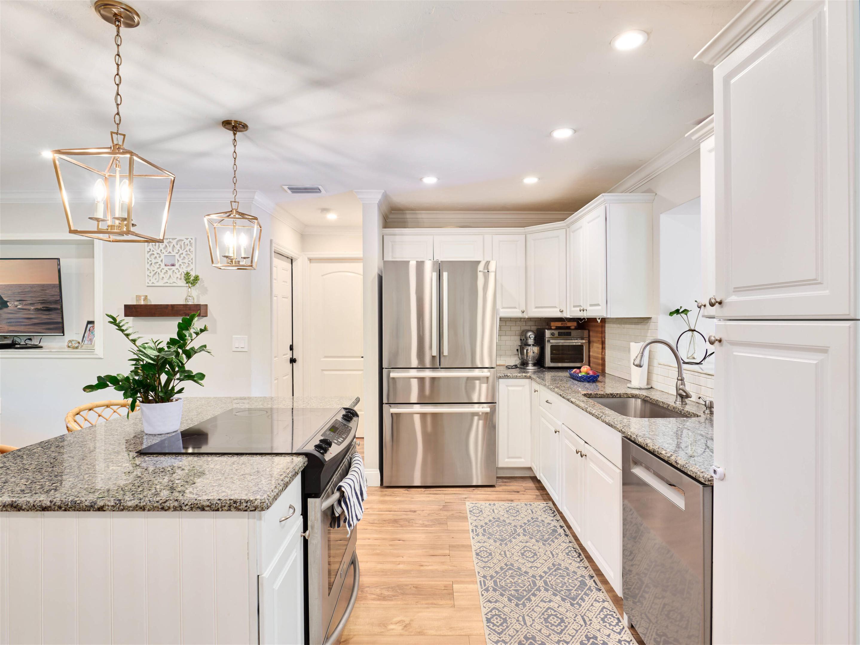 359 Church Tequesta, FL 33469