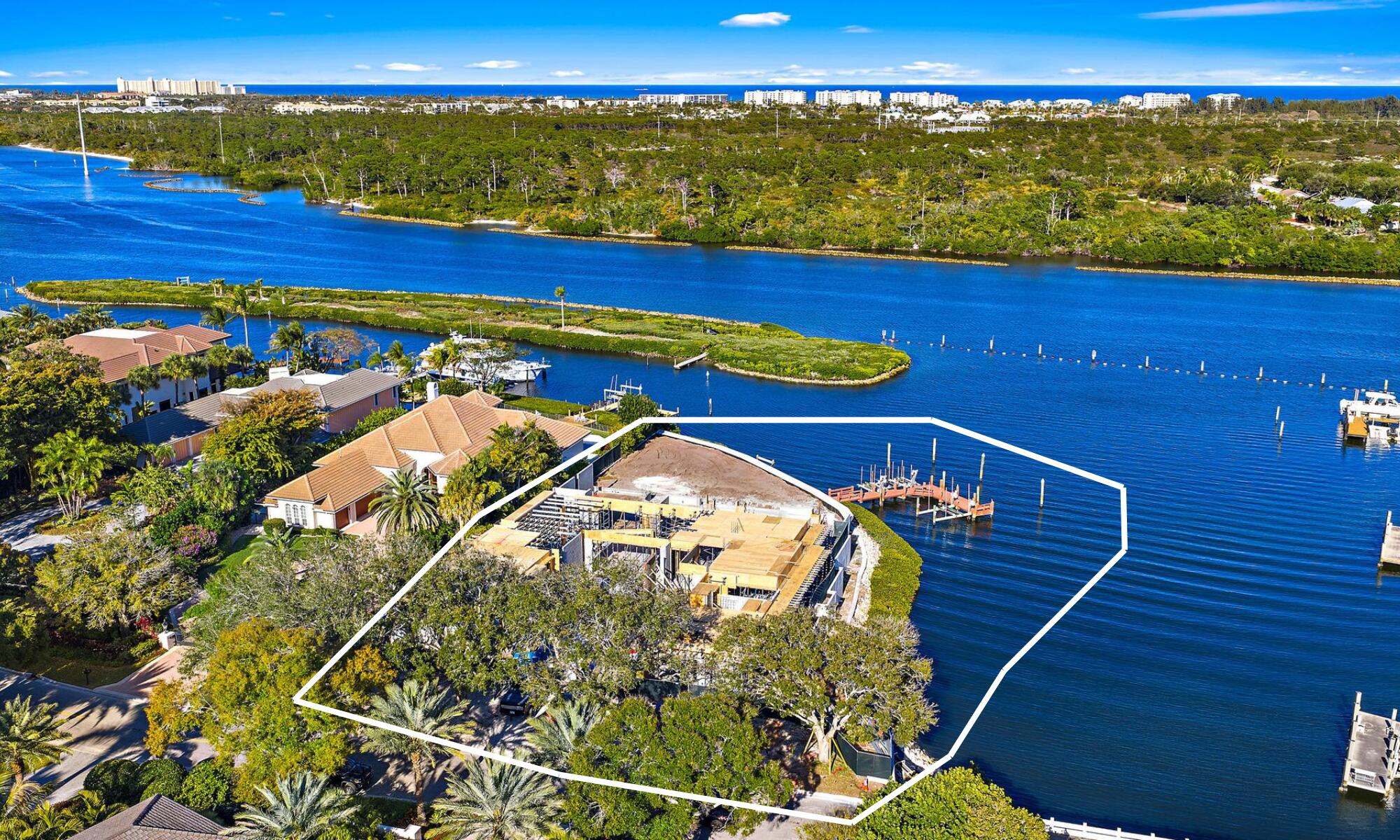 217 Commodore Jupiter, FL 33477