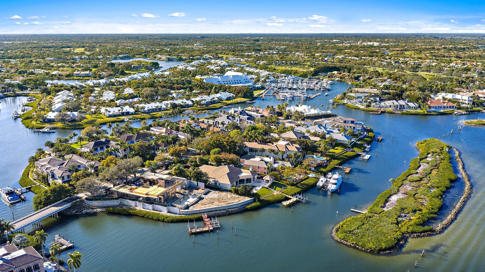 217 Commodore Jupiter, FL 33477