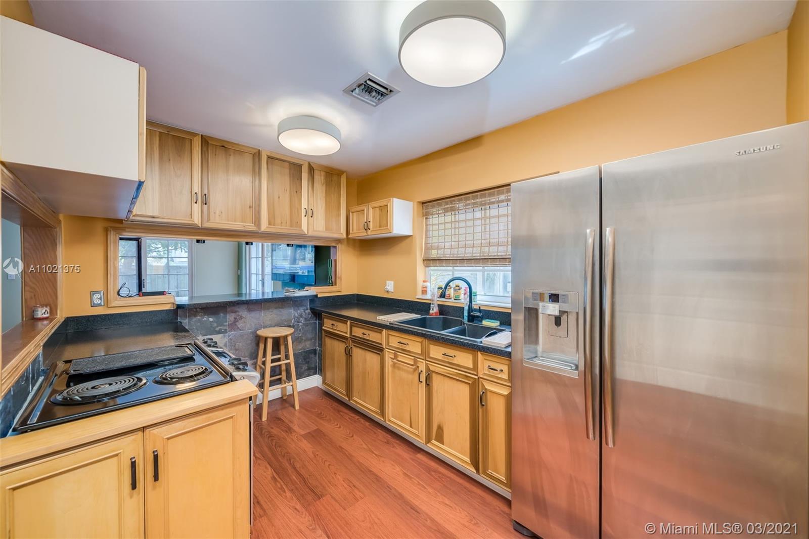 2813 Day Ave #2813 Miami, FL 33133